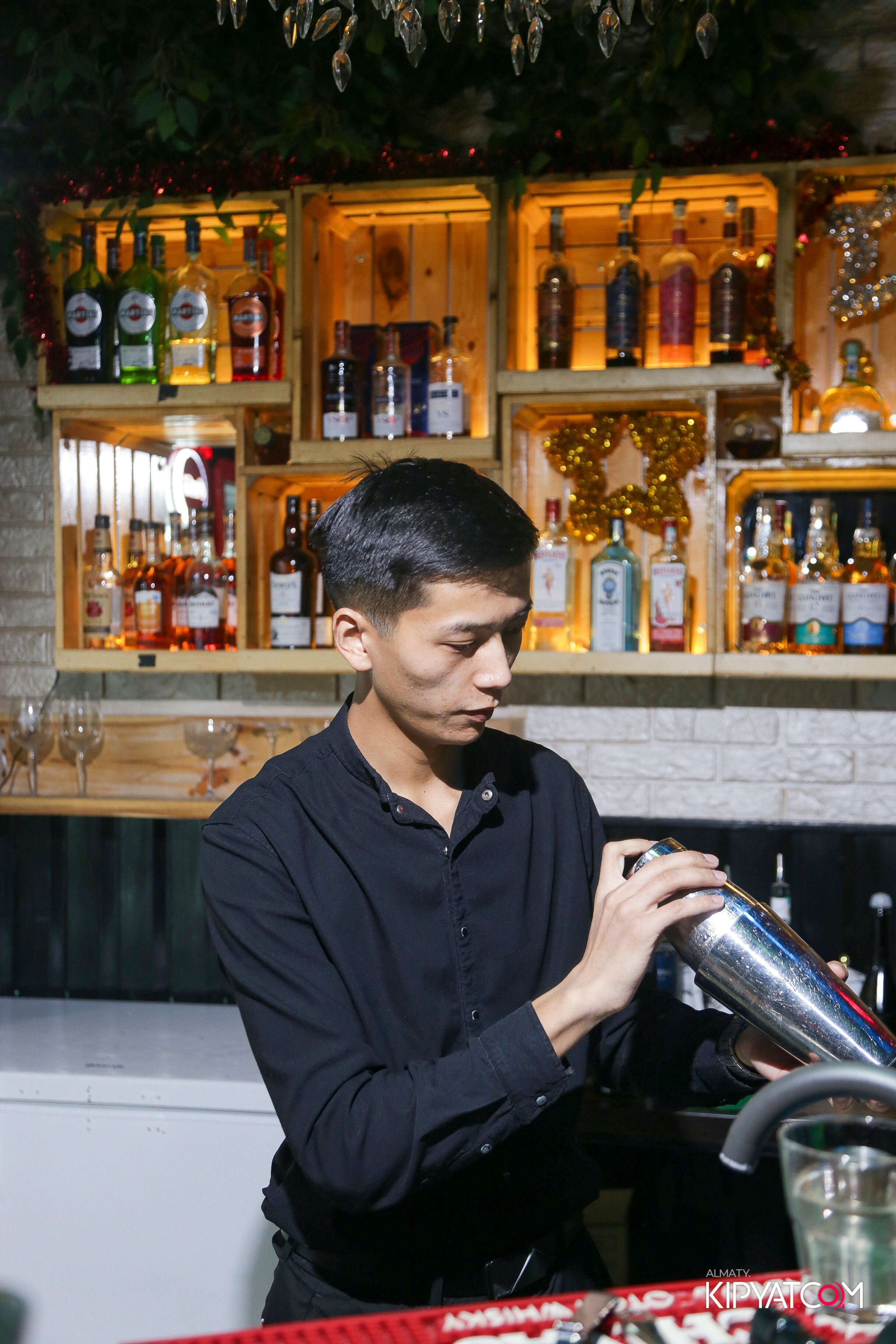 УХО И МЕДВЕДЬ НА САИНА. КИПЯТКОМ АЛМАТЫ! Фотосъемка мероприятий в Алматы