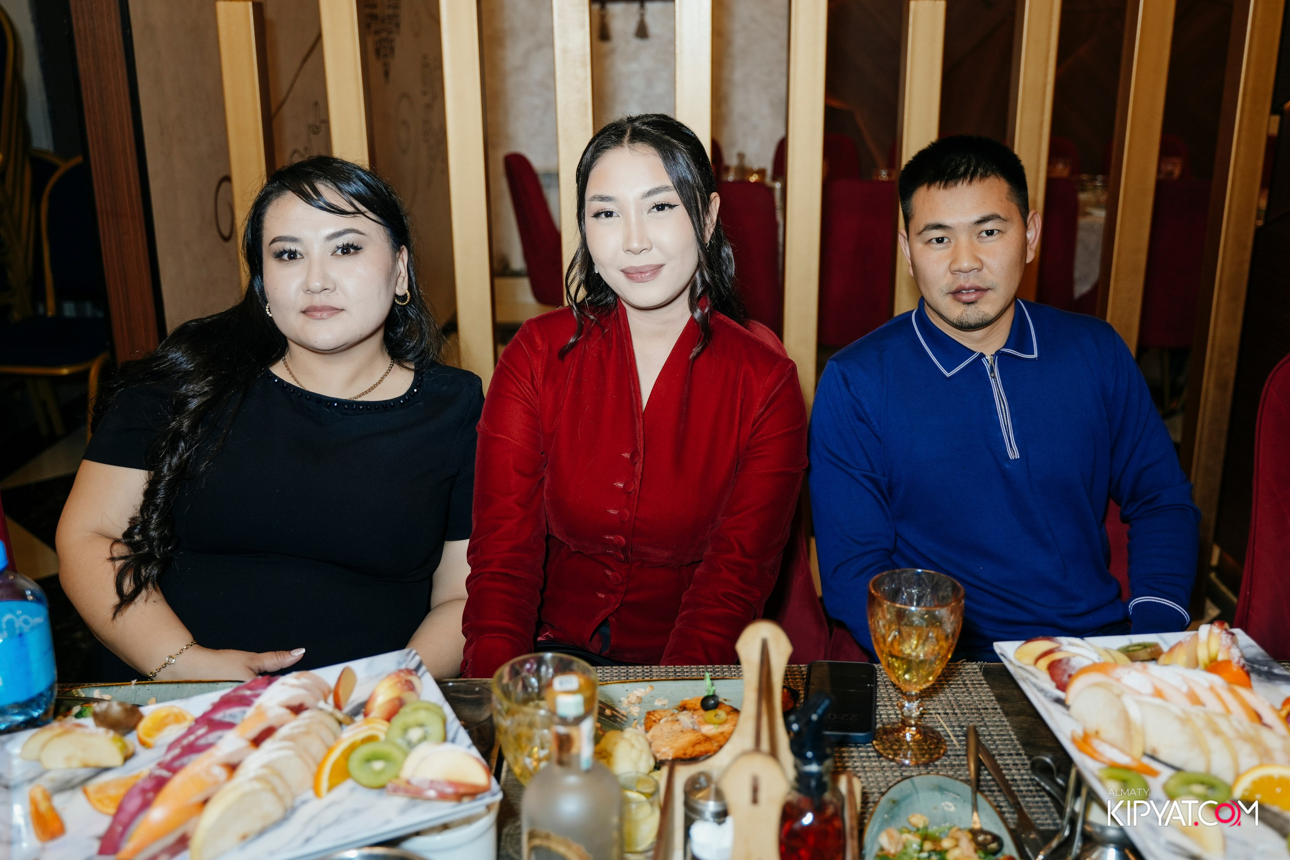 КАФЕ ЖАСМИН НА ЯССАУИ. КИПЯТКОМ АЛМАТЫ! Фотосъемка мероприятий в Алматы