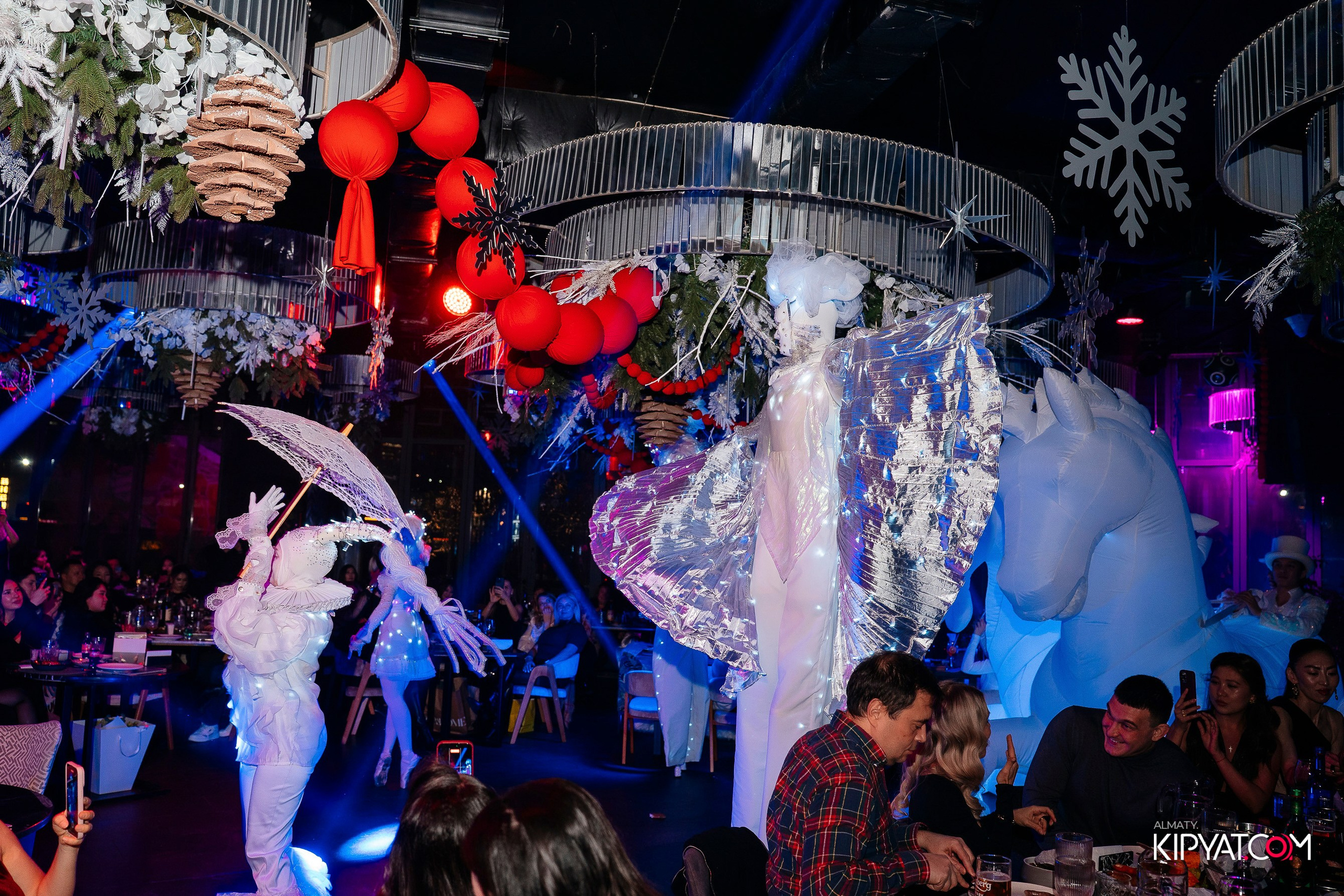 FRIENDS BAR & TERRACE. КИПЯТКОМ АЛМАТЫ! Фотосъемка мероприятий в Алматы