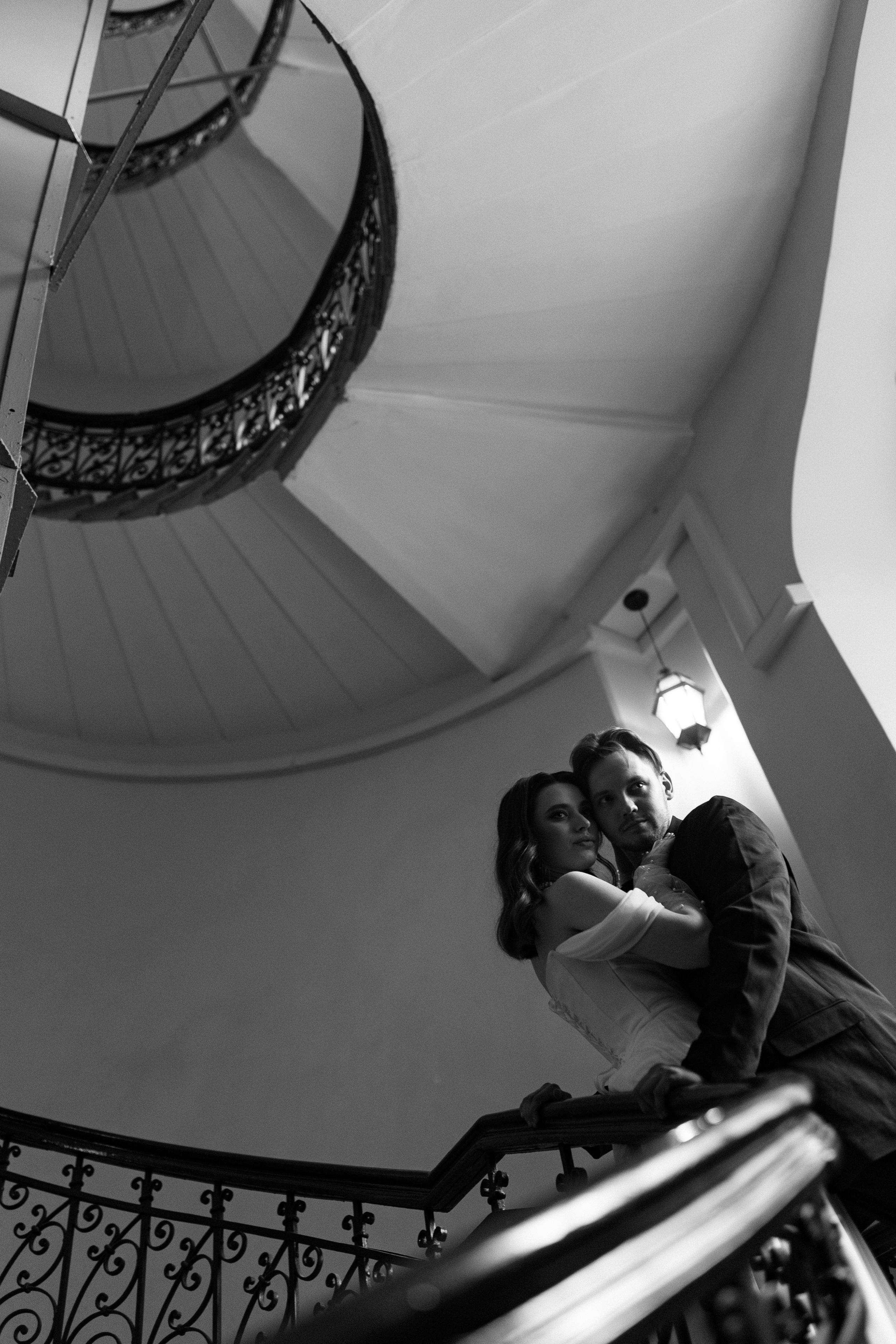 Свадебная фотосессия в квартире-студии. Свадебный фотограф в Москве Мария Крош