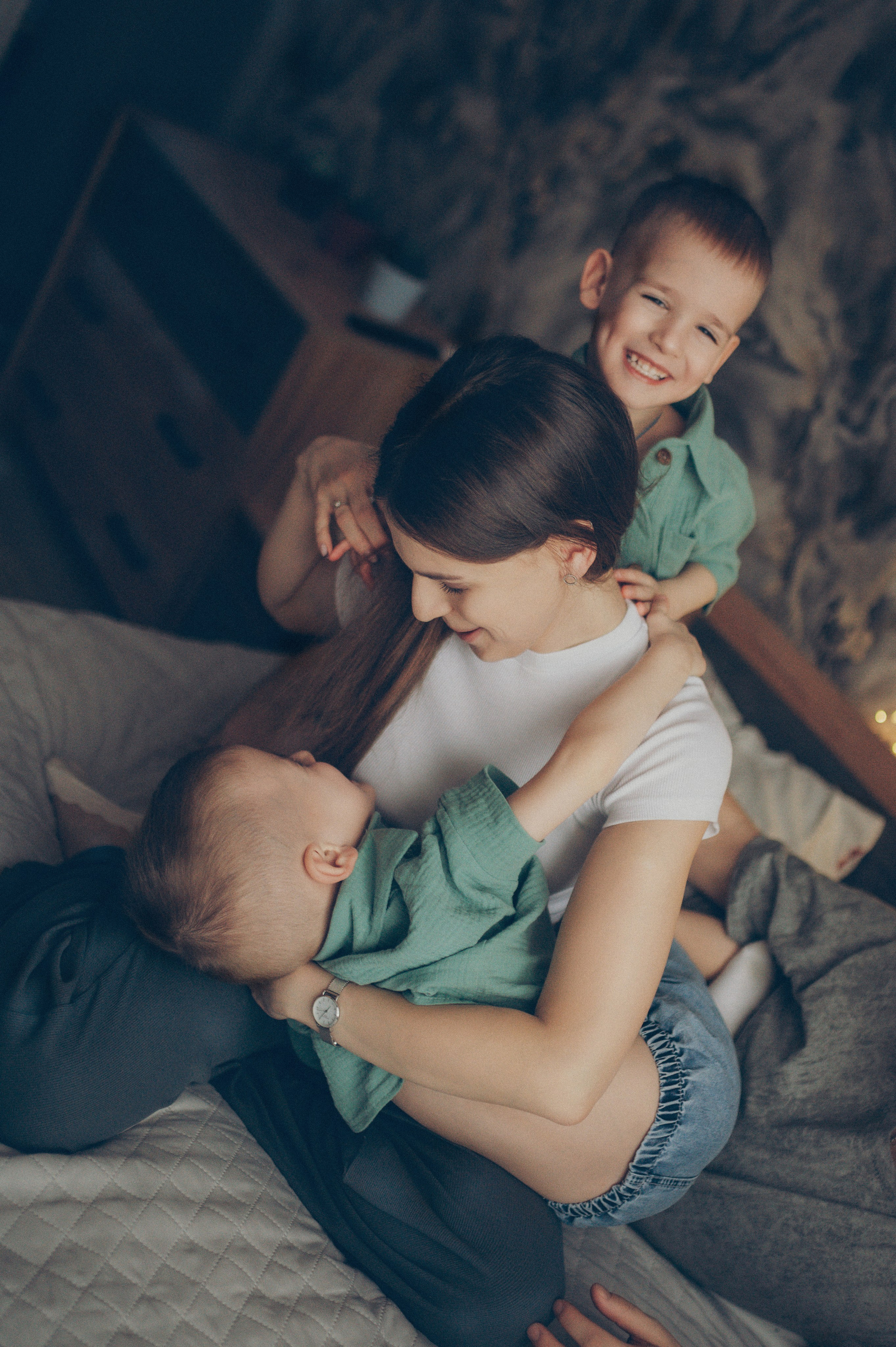 Миша и Тимофей (новогодняя домашняя). Фотограф, г. Лесной Свердловской области