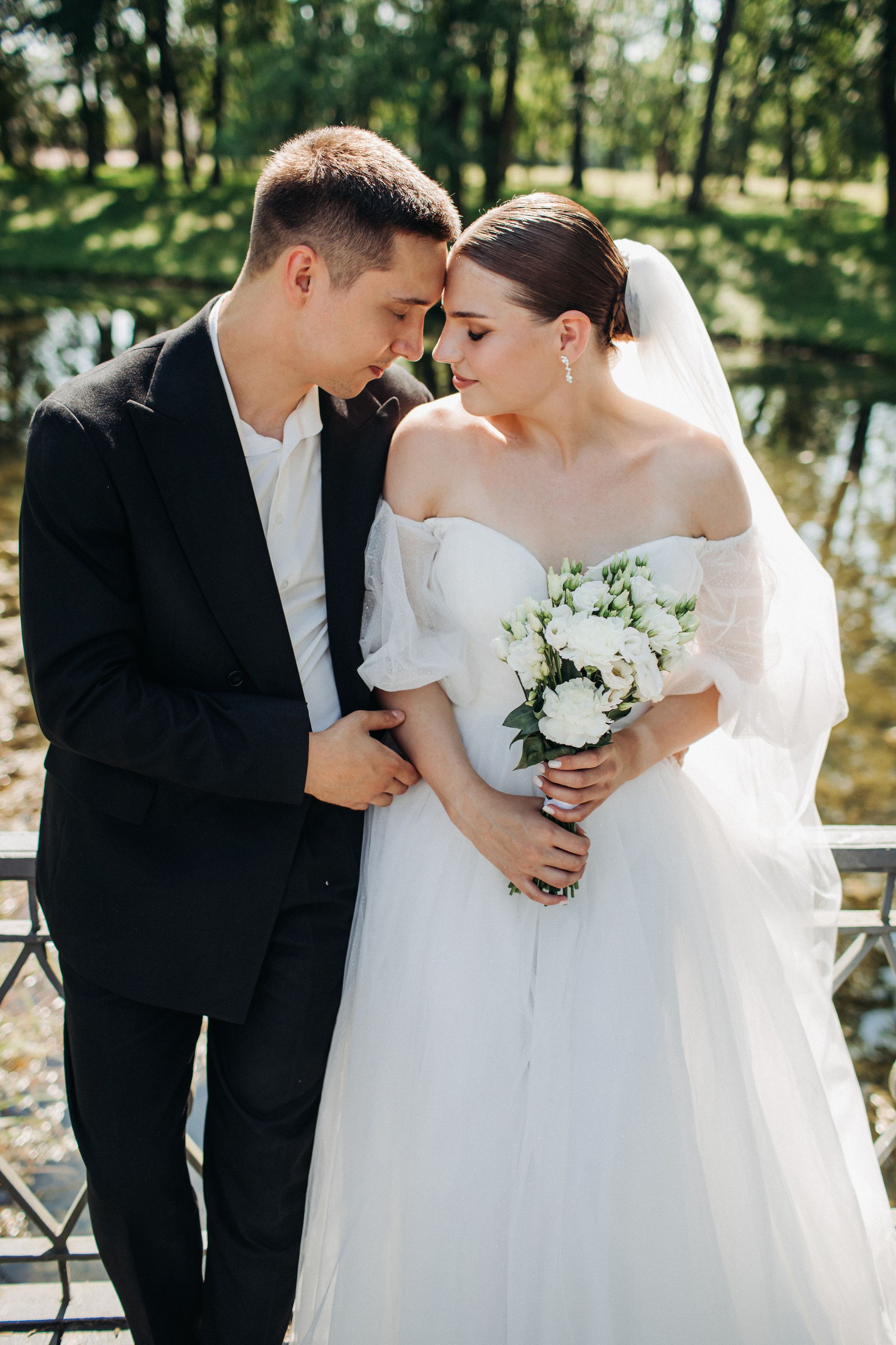 Vlad & Nadya (Saint-Petersburg, Russia). Destination wedding photographer Peter Letu