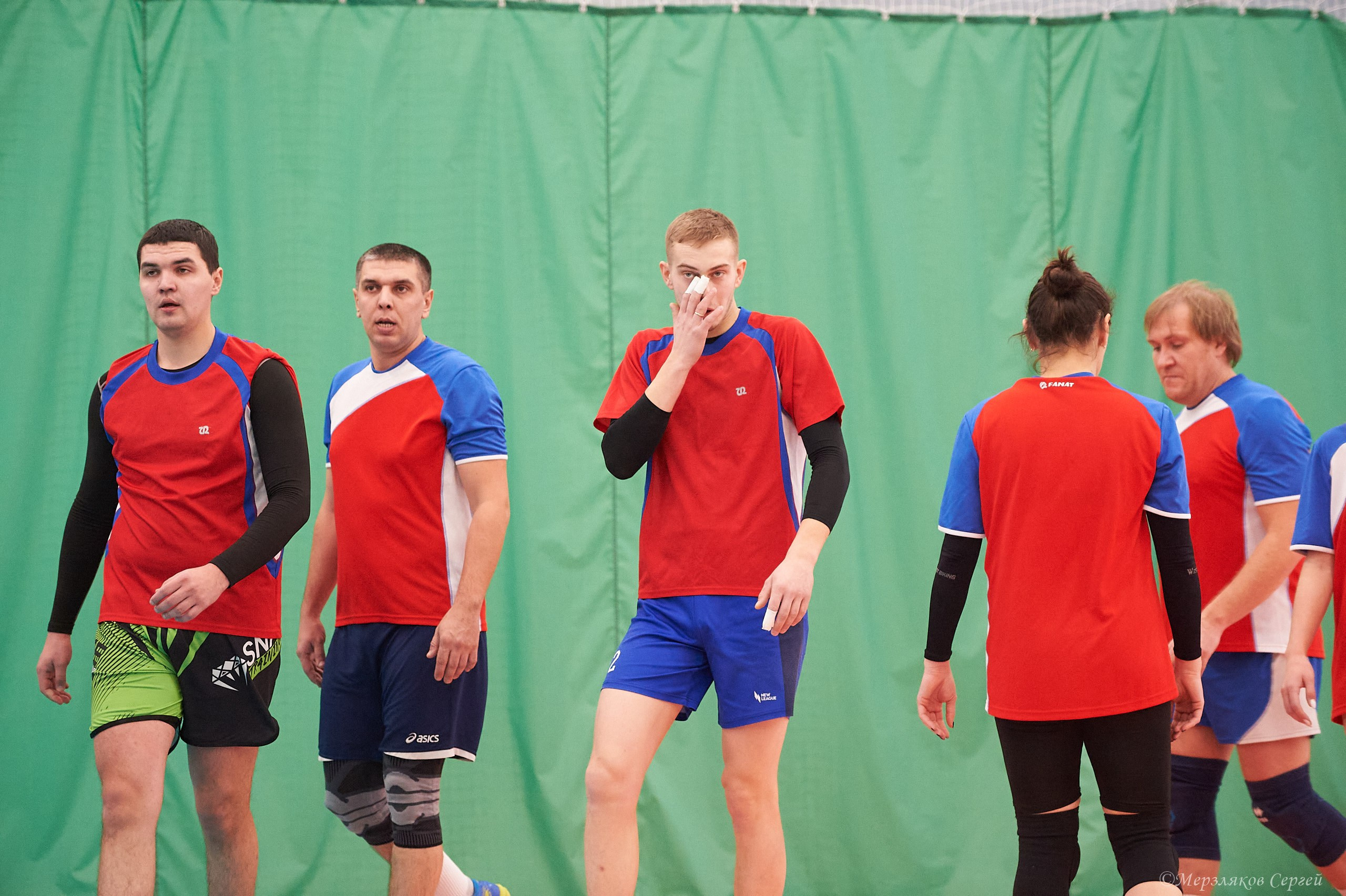 Новогодний волейбольный турнир. Ижевск. 16.12.23. Спортивный репортажный фотограф в Ижевске Сергей Мерзляков