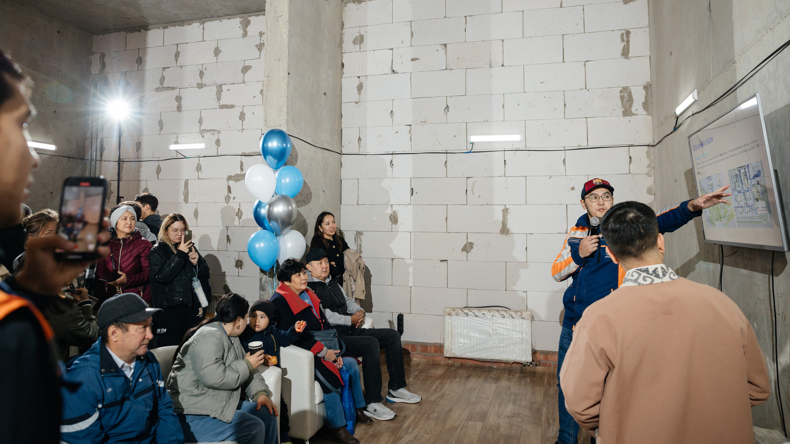 Проект 1. Вручение ключей BI Group. Дата: октябрь 2023. Профессиональный фотограф в городе Астана/Алматы Даурен Сембаев