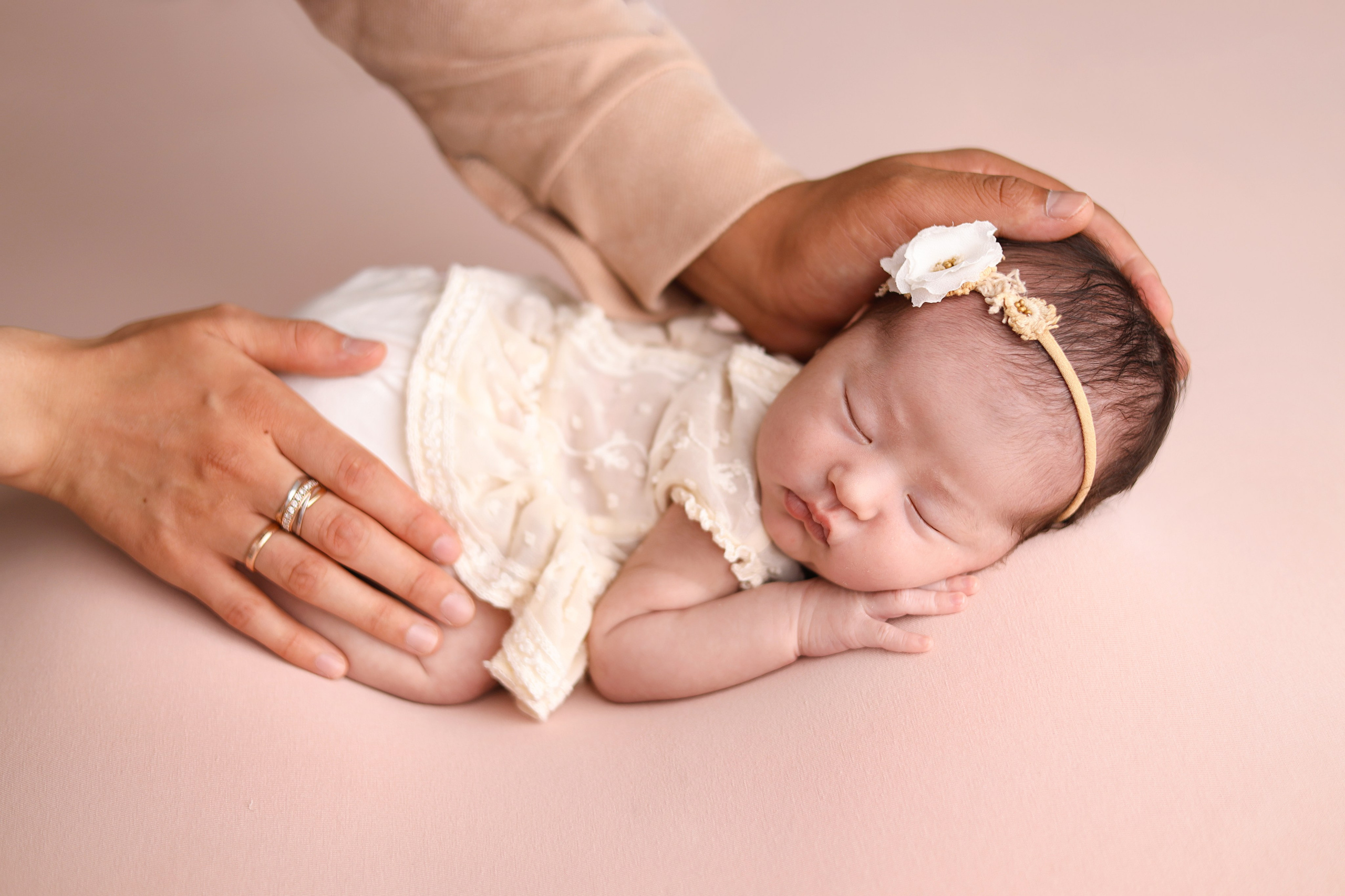 Ньюборн съемка Элины, творческий пакет. Фотограф новорожденных Москва. Ньюборн фотограф Москва
