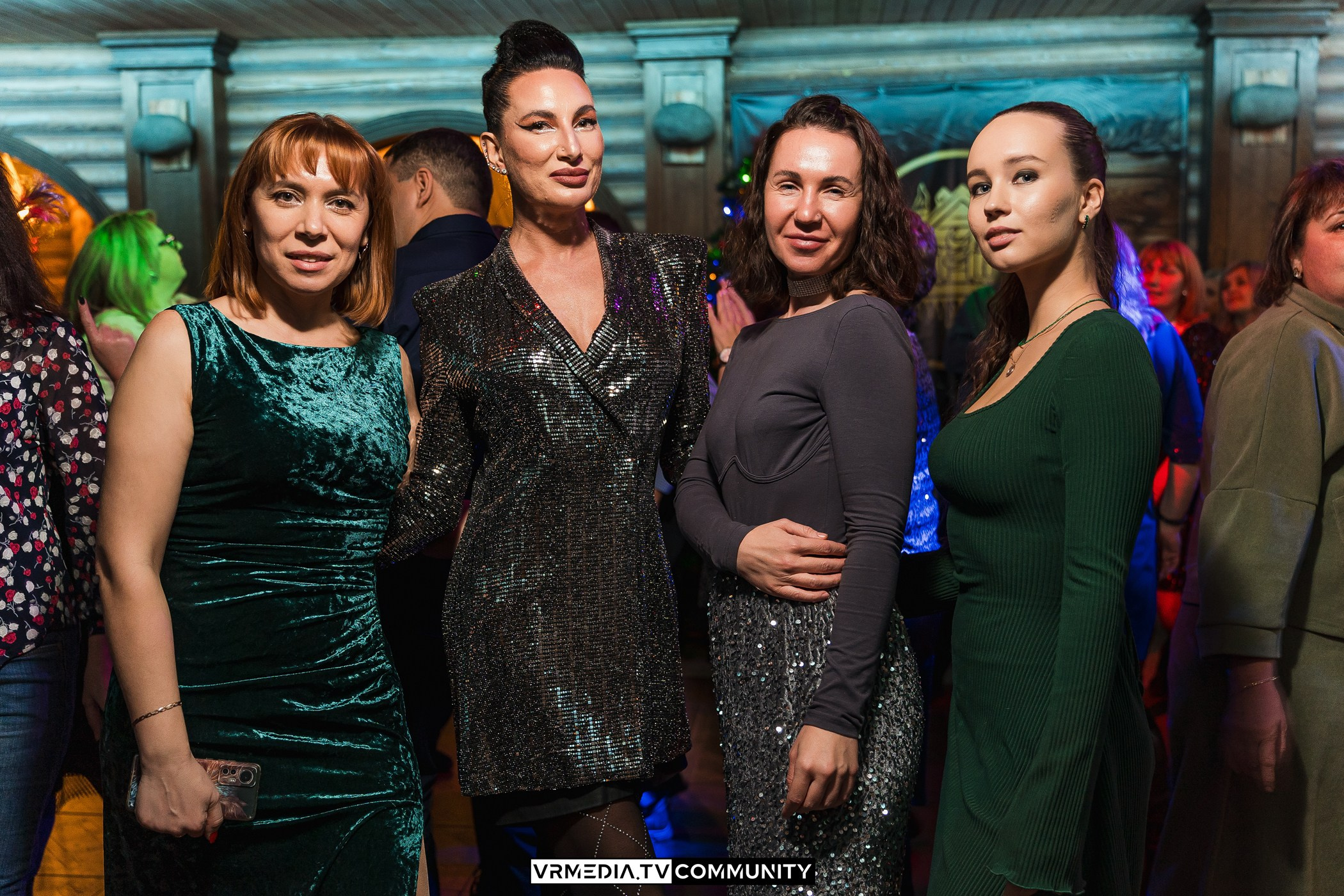 Новогодний вечер у «Петровича»