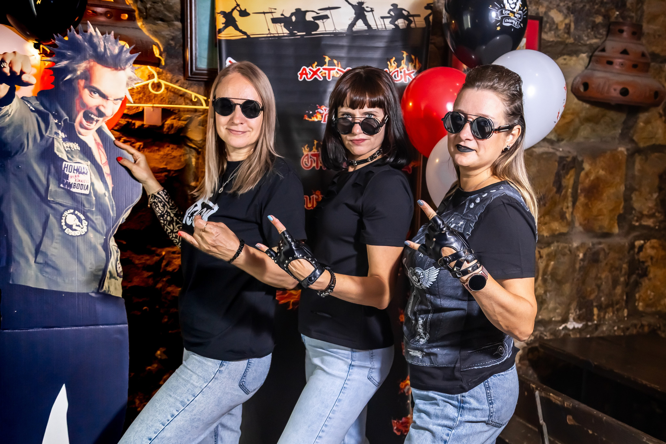 День Рождения Алексея в баре «Белая Лошадь». Фотограф в Волгограде Норченко Светлана