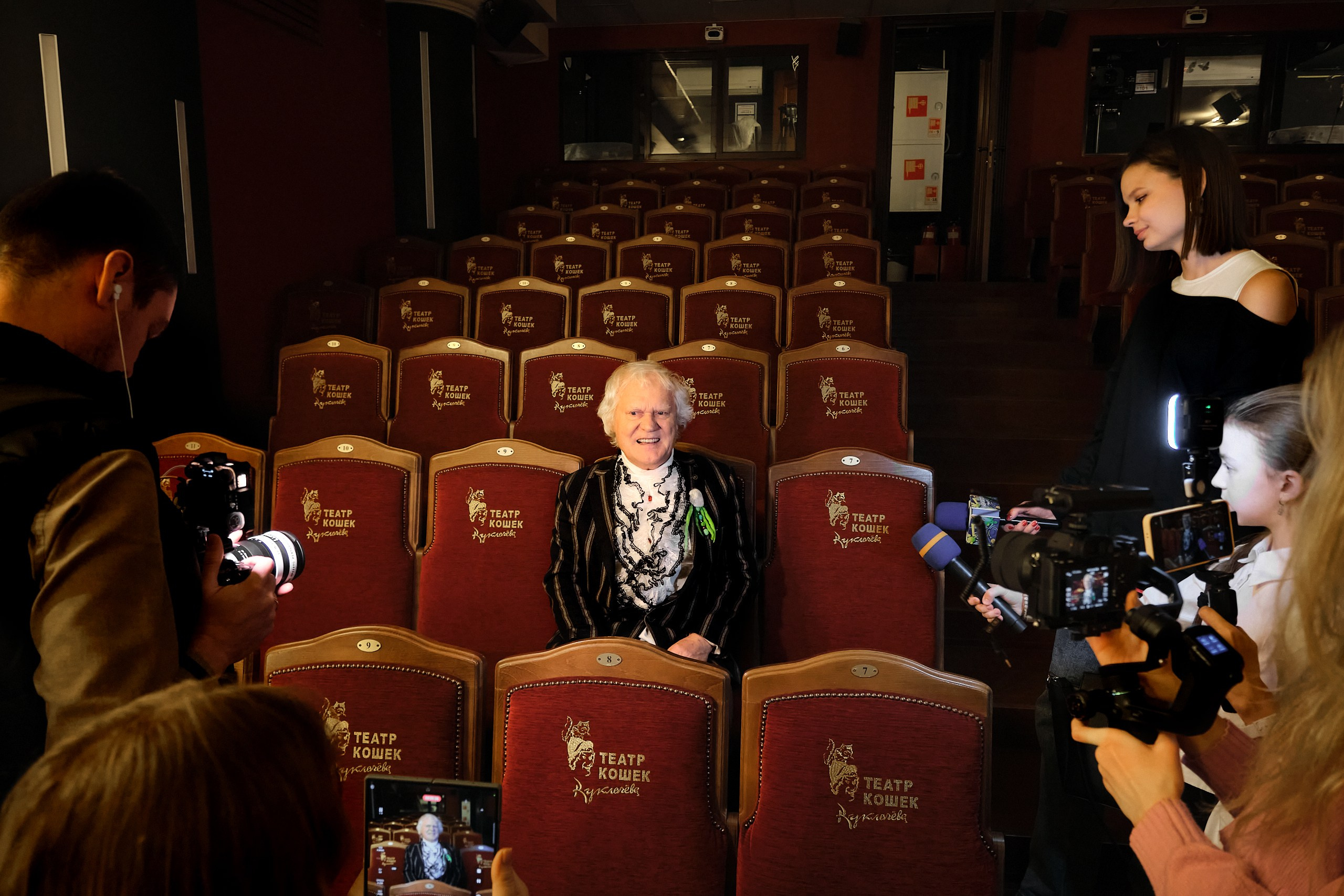 Пресс-конференция Ю.Куклачева в театре кошек