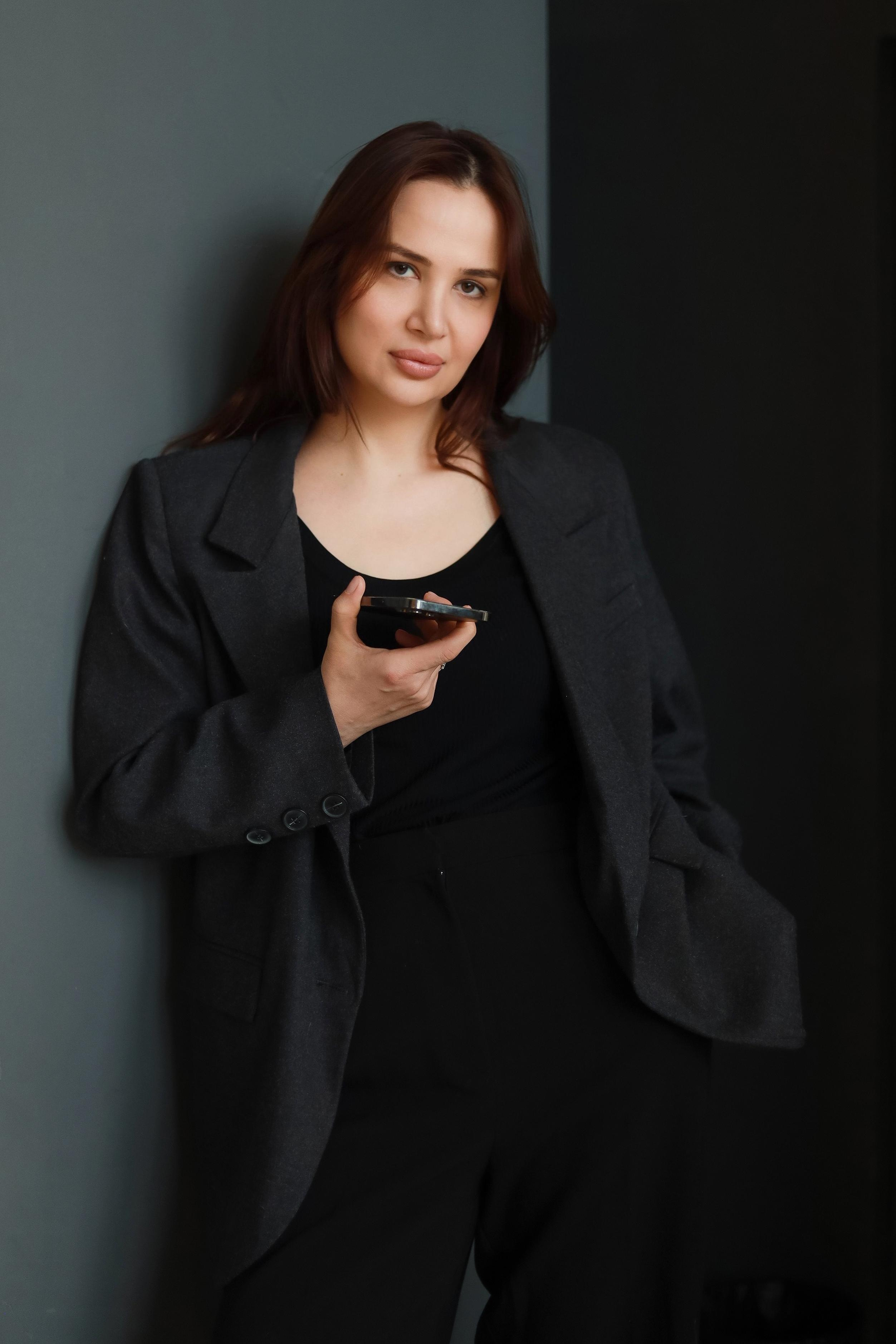 Саида, владелица бренда одежды, оптовый селлер. Фотограф в Москве Ксения Мокрушина | Brand & Women photographer