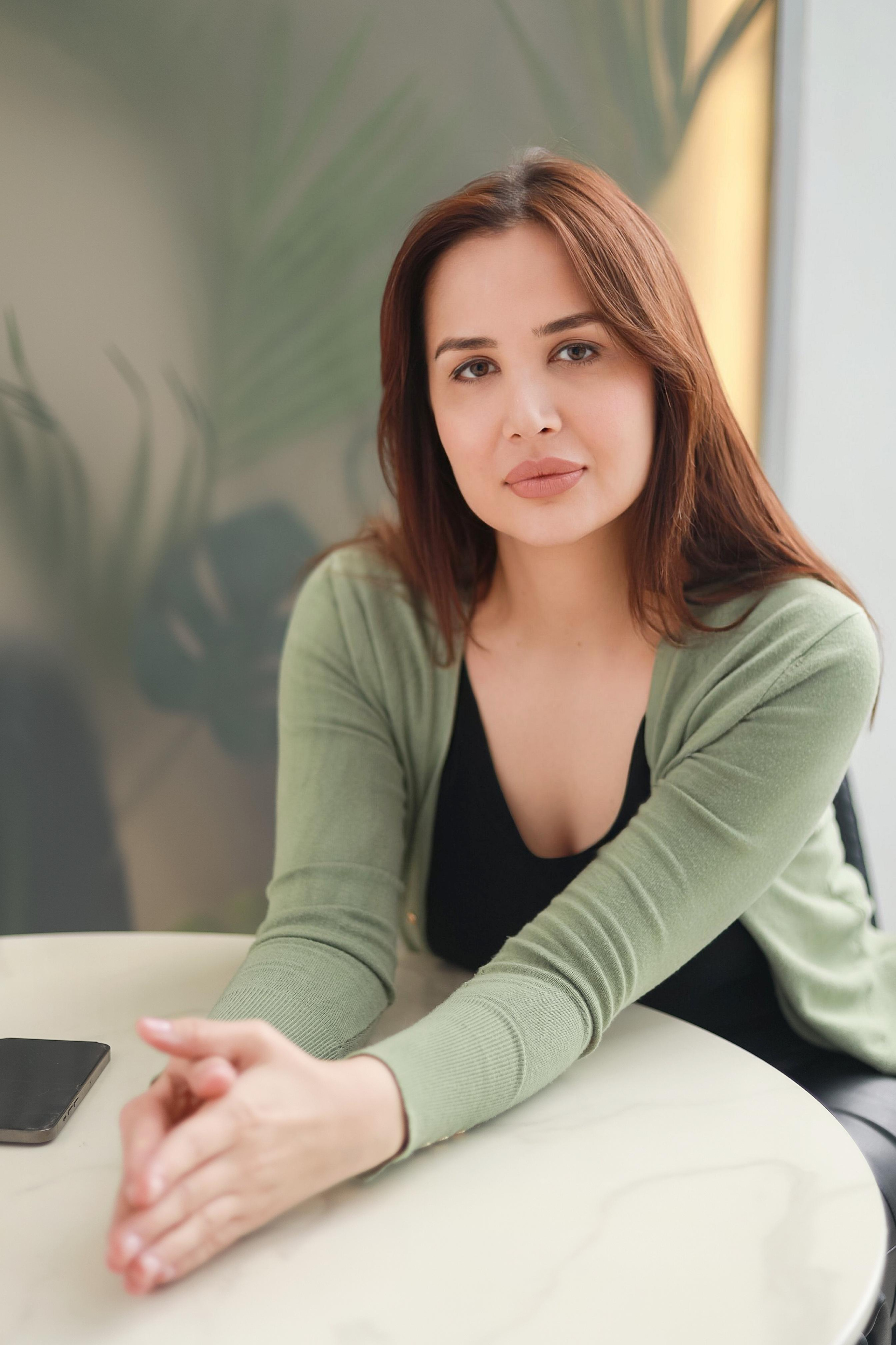 Саида, владелица бренда одежды, оптовый селлер. Фотограф в Москве Ксения Мокрушина | Brand & Women photographer