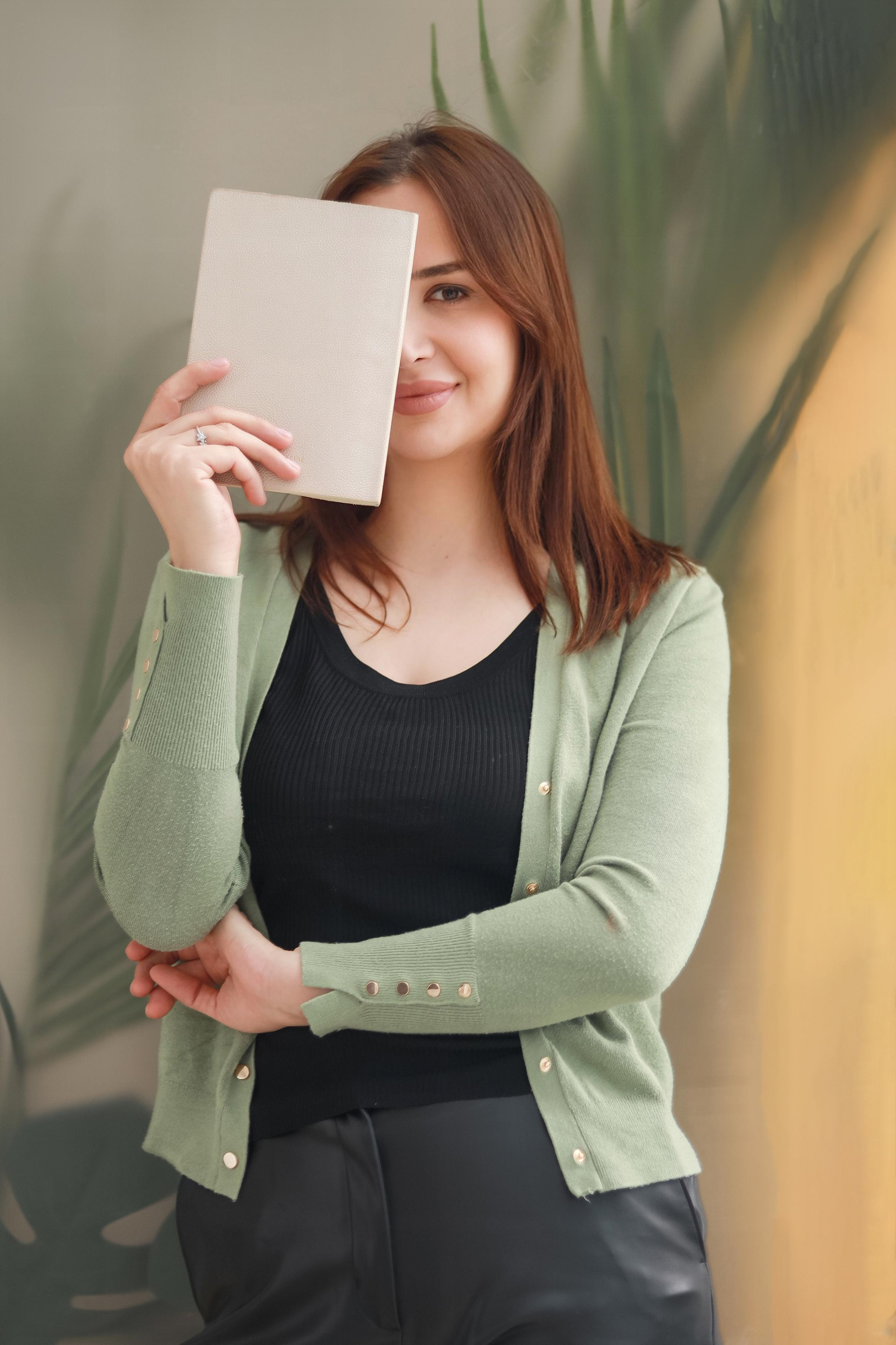Саида, владелица бренда одежды, оптовый селлер. Фотограф в Москве Ксения Мокрушина | Brand & Women photographer