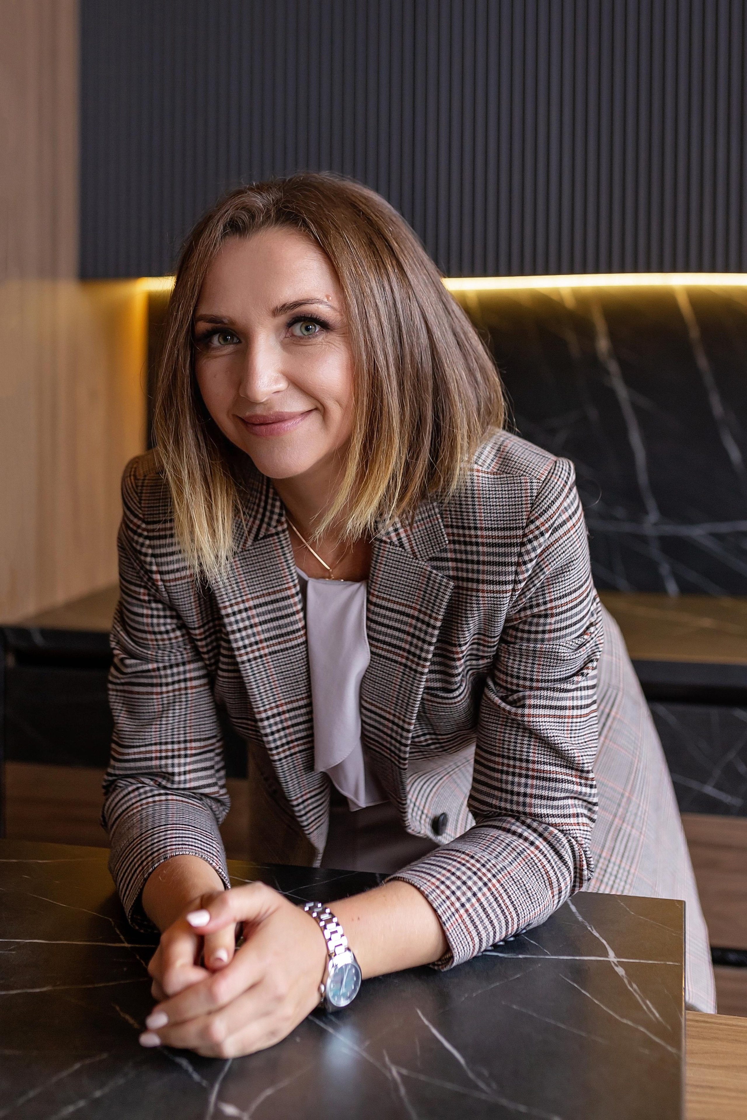 Оксана, руководитель отдела в агентстве недвижимости. Фотограф в Москве Ксения Мокрушина | Brand & Women photographer