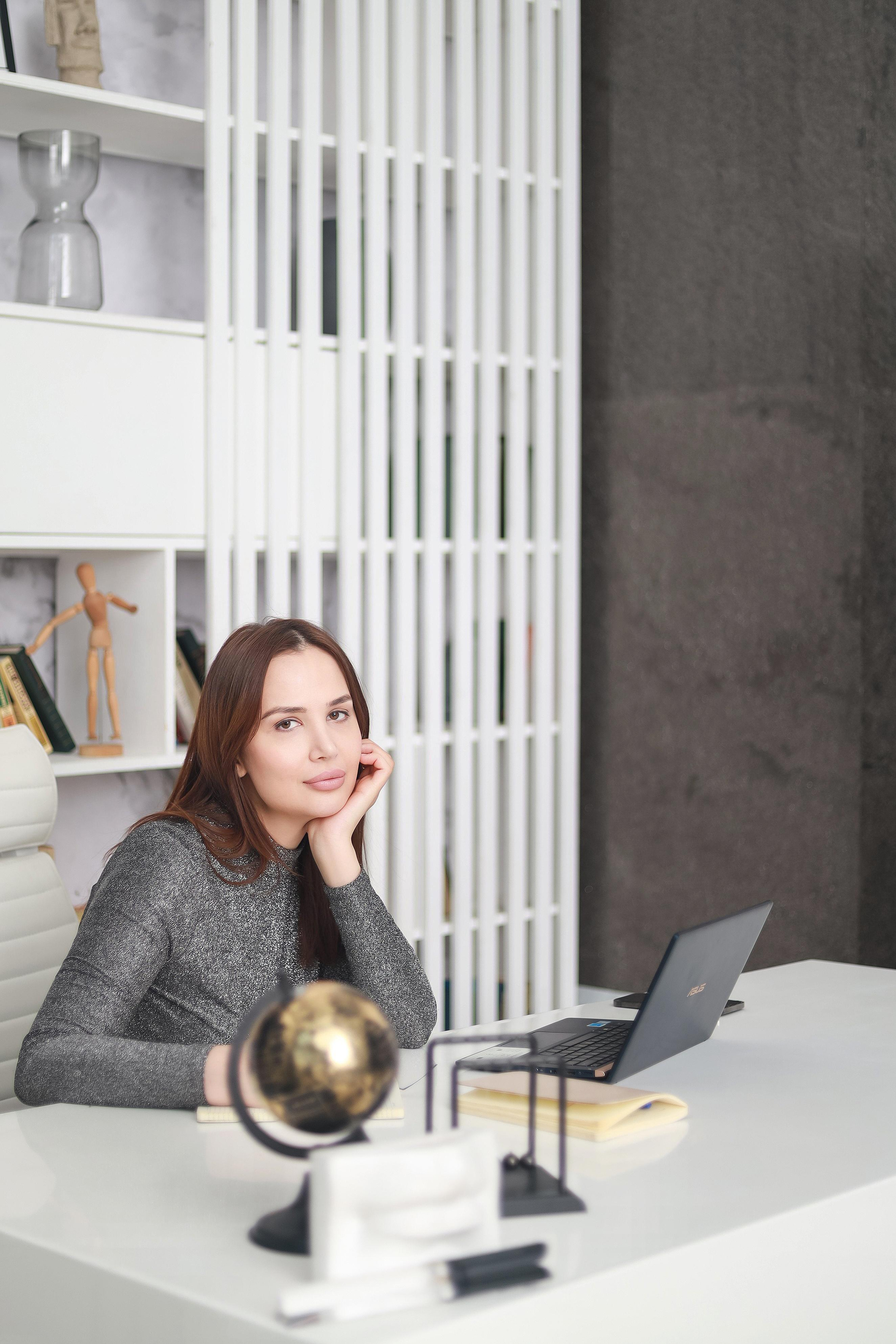 Саида, владелица бренда одежды, оптовый селлер. Фотограф в Москве Ксения Мокрушина | Brand & Women photographer