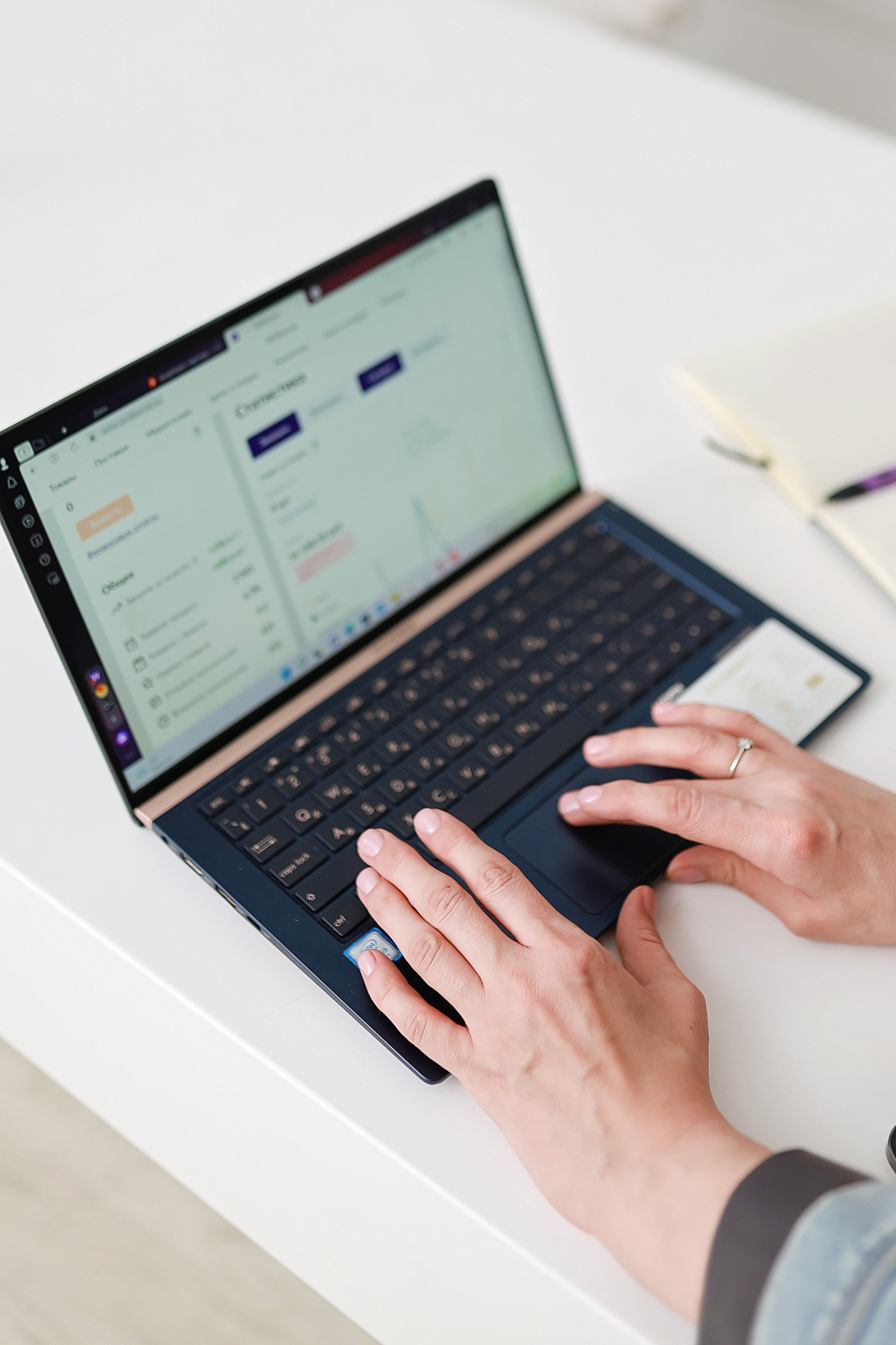 Саида, владелица бренда одежды, оптовый селлер. Фотограф в Москве Ксения Мокрушина | Brand & Women photographer