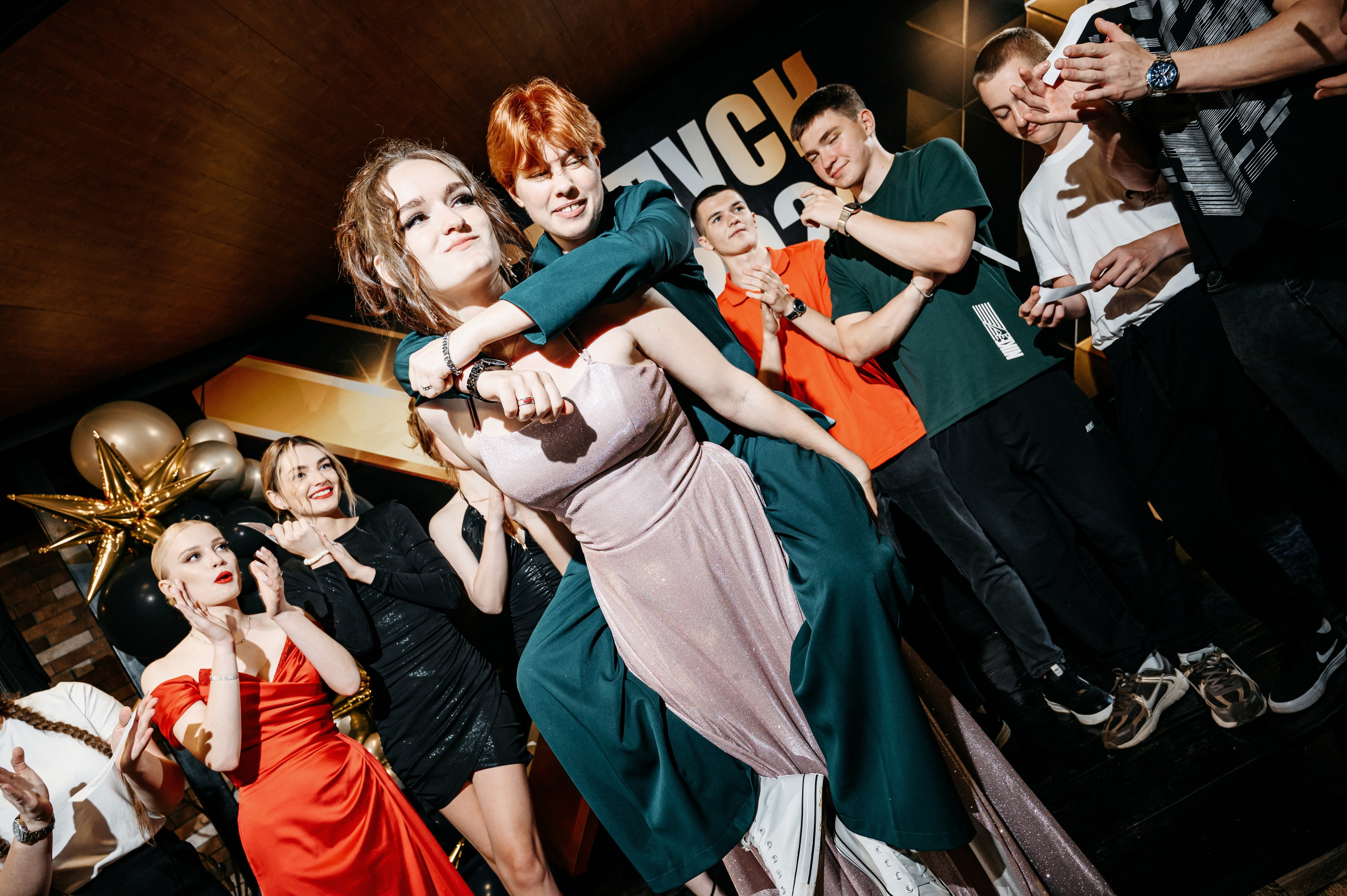 Выпускной Школа 54. Фотограф Владивосток. Игорь Кирсанов