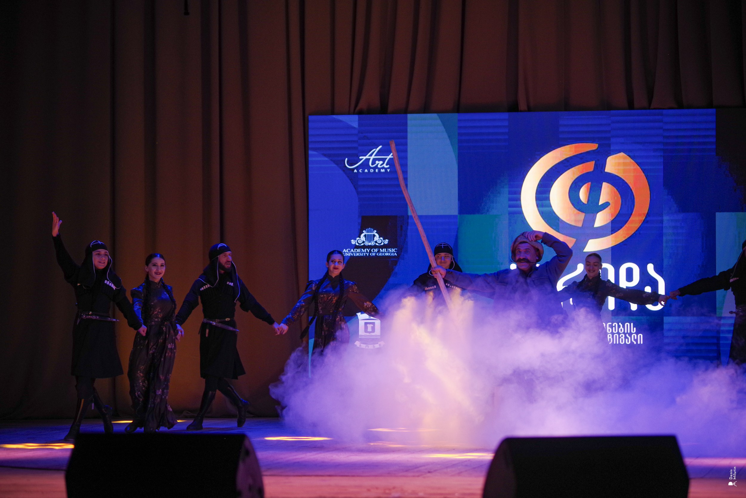 Танцы в Хоби. Портретный фотограф Денис Милютин