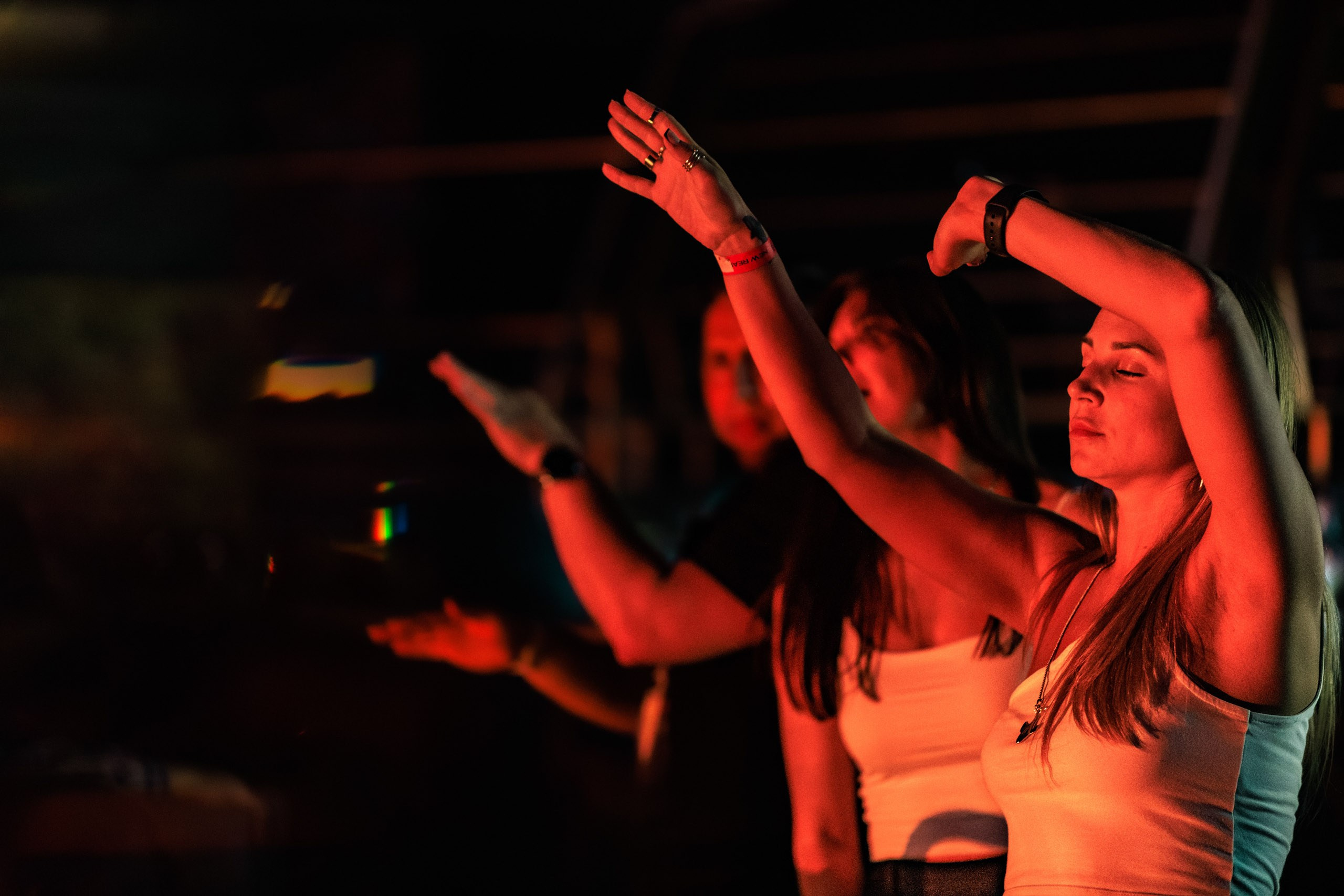 06.09.25 Suanda. Репортажный фотограф Екатеринбург | Яркий, качественный репортаж | Концерты, клубы, репортаж, праздники, корпоративы