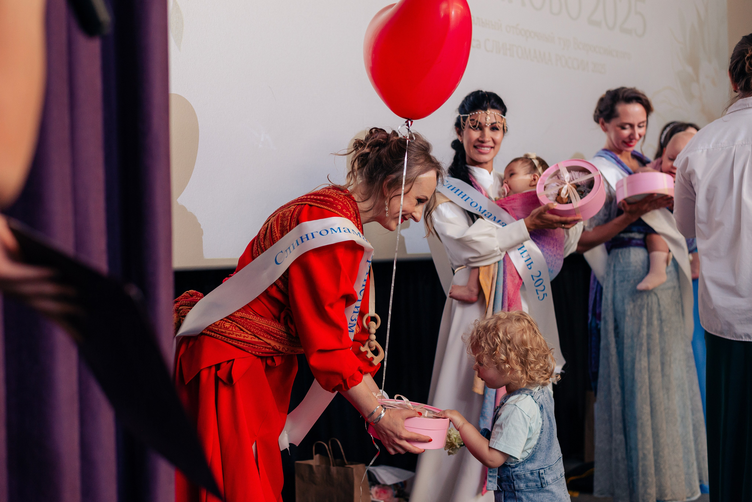 Слингомама Иваново 2025. Семейный и детский фотограф Иваново Ксения Азаренкова