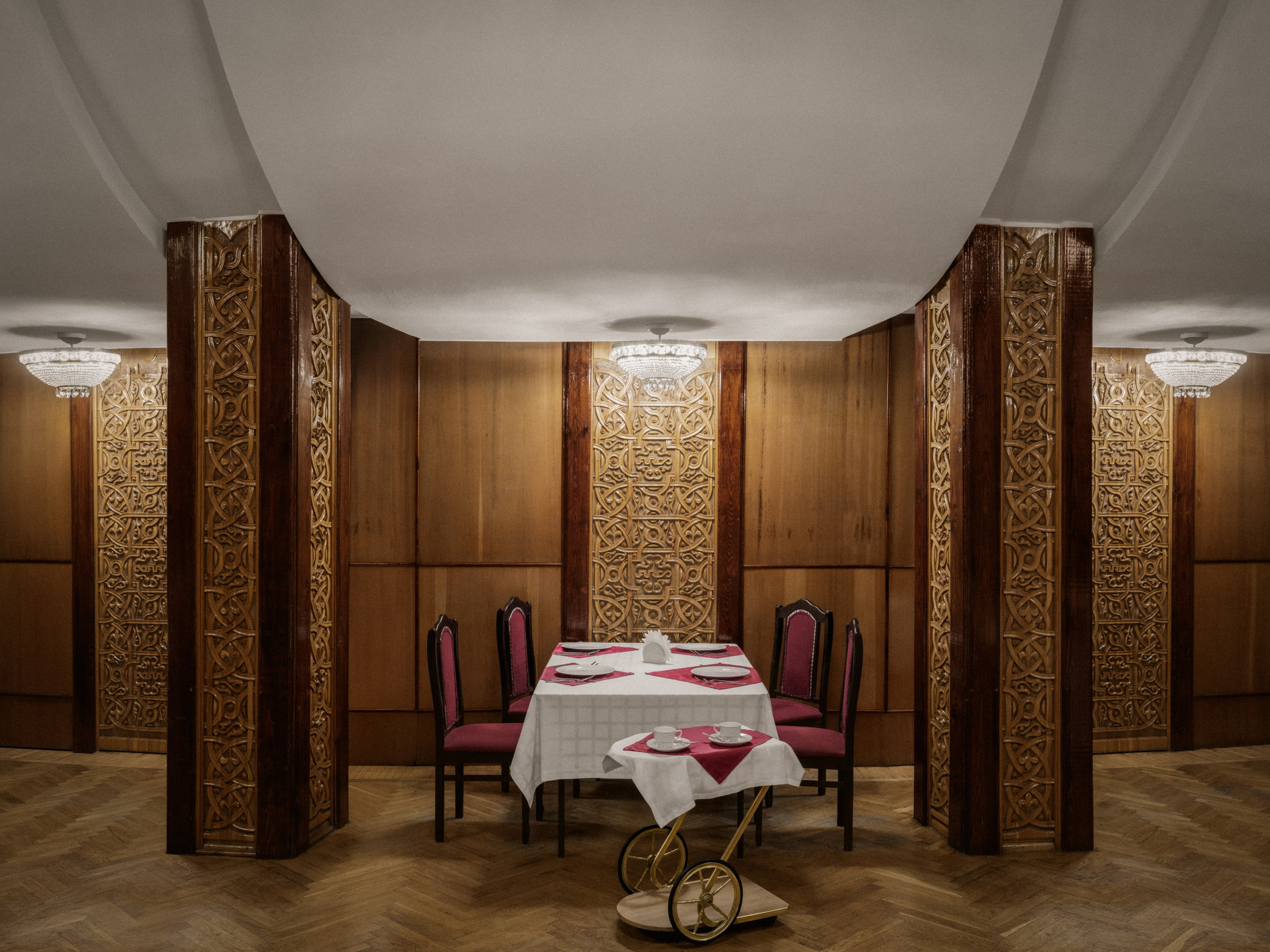 Амен Хайдаров — гостиница «Отрар». Roman Yakunin — interior photographer in Almaty, Kazakhstan