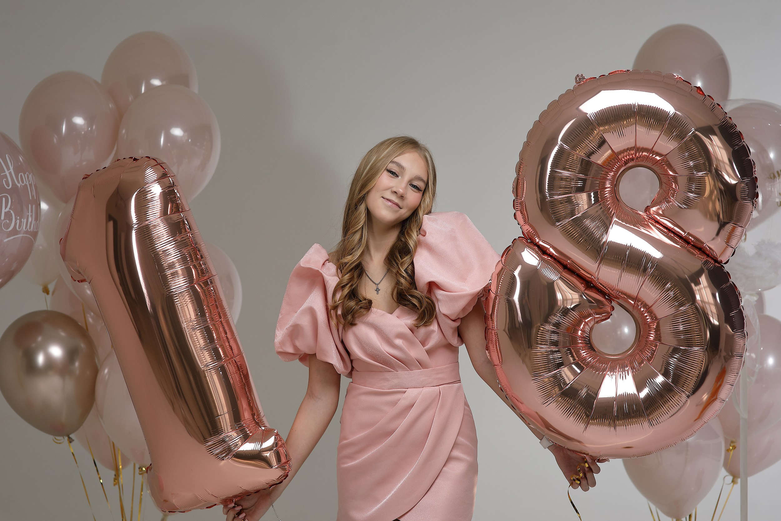 Фотосессия в подарок на 18 летие. Свадебный и семейный фотограф и видеограф в Екатеринбурге Полянские Тимур и Анастасия