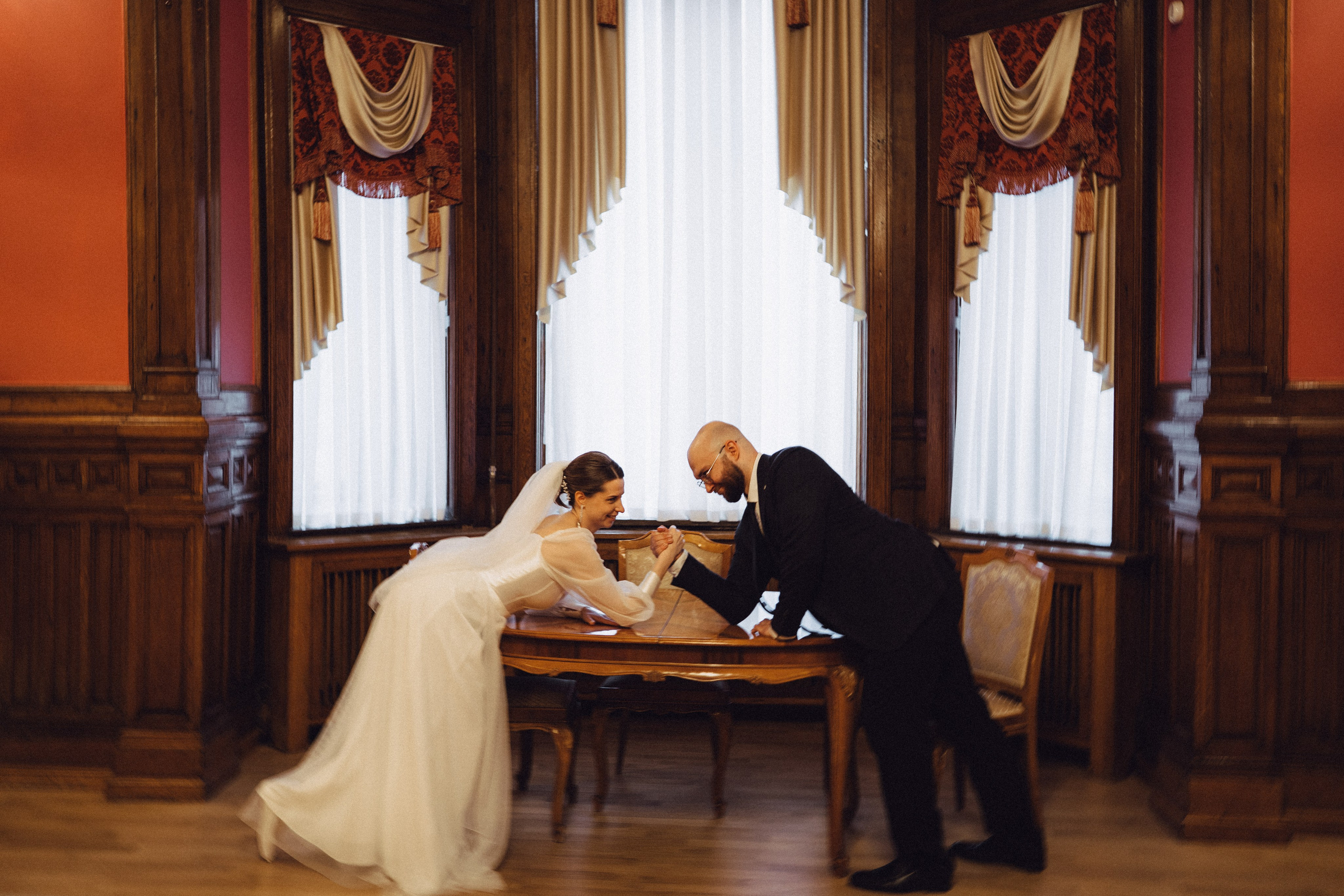 СВАДЕБНАЯ СЬЕМКА ВО ВТОРОМ ДВОРЦЕ (ДЕКАБРЬ) ТАКЖЕ СЬЕМКА В СТУДИИ НА ЧЕРНЫШЕВСКОЙ. Профессиональный фотограф, Санкт-Петербург — Виктория Богомолова