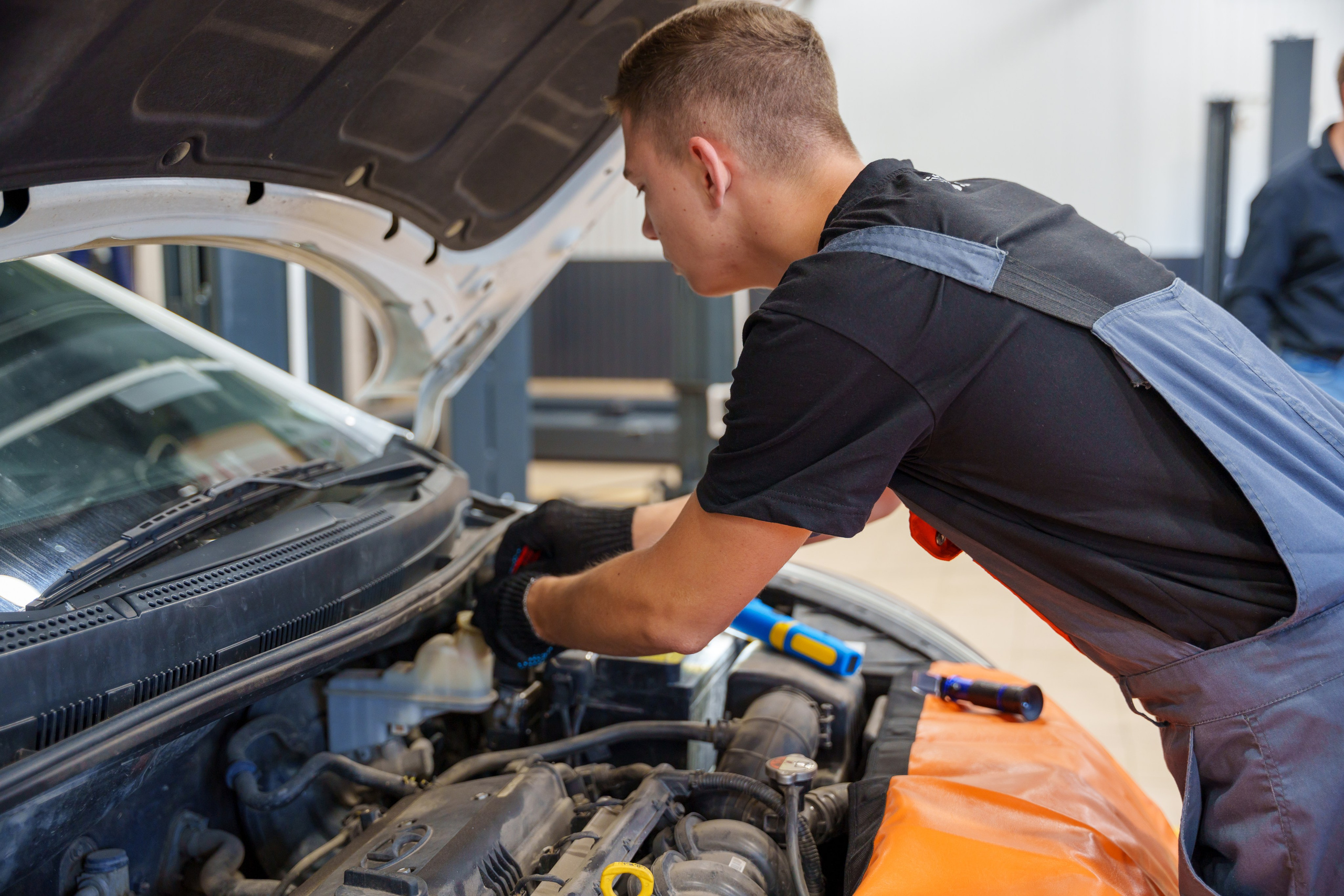 Интерьерная фотосъемка автосервиса Fit Service в Краснодаре — Профессиональная фотосъемка интерьера техцентра в Краснодаресеть СТО. Шедевры для Вас! Фотограф и Видеограф в Краснодаре Пахиев Руслан
