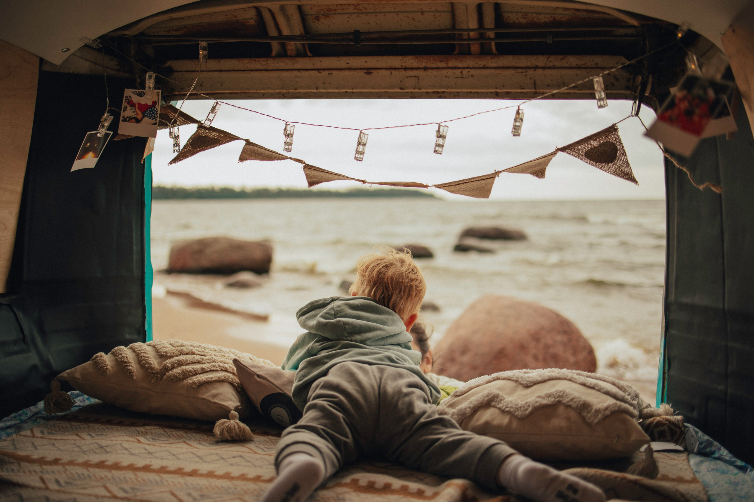 Фестиваль Hello Camper закрытие 2023. Репортажный и портретный фотограф в Санктпетербурге. Видиосъемка мероприятий в Санкт-Петербурге