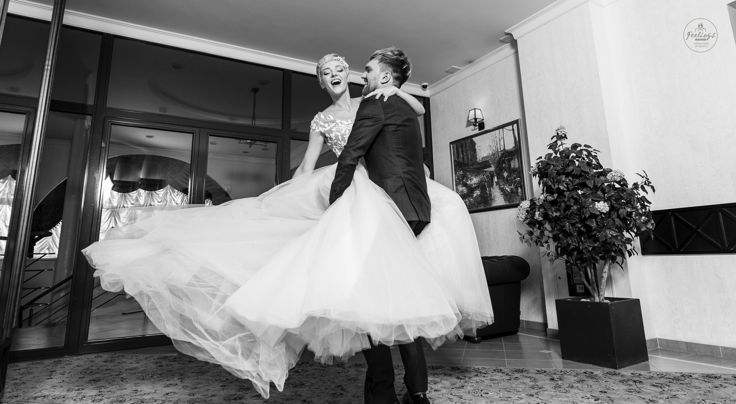 Элона и Евгений. Главная