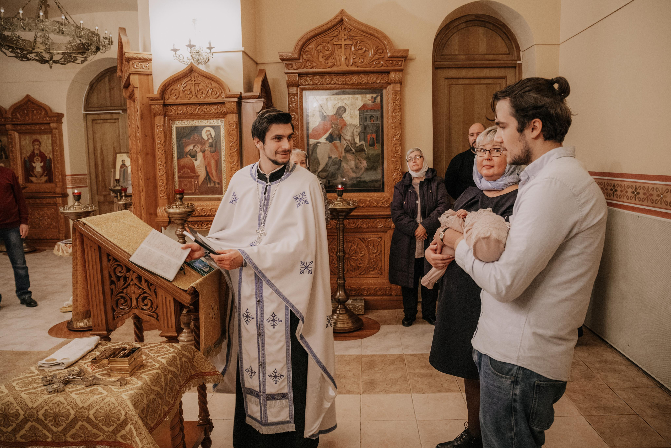 Таинство крещения София и Полина (Георгиевский храм Видное). Семейный и свадебный фотограф Видное Москва Екатерина Пятова