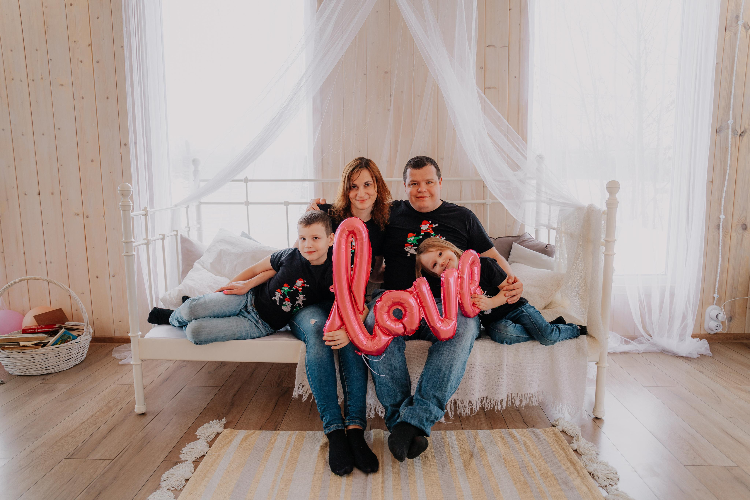 Екатерина и семья (Фотодеревня Видное). Семейный и свадебный фотограф Видное Москва Екатерина Пятова