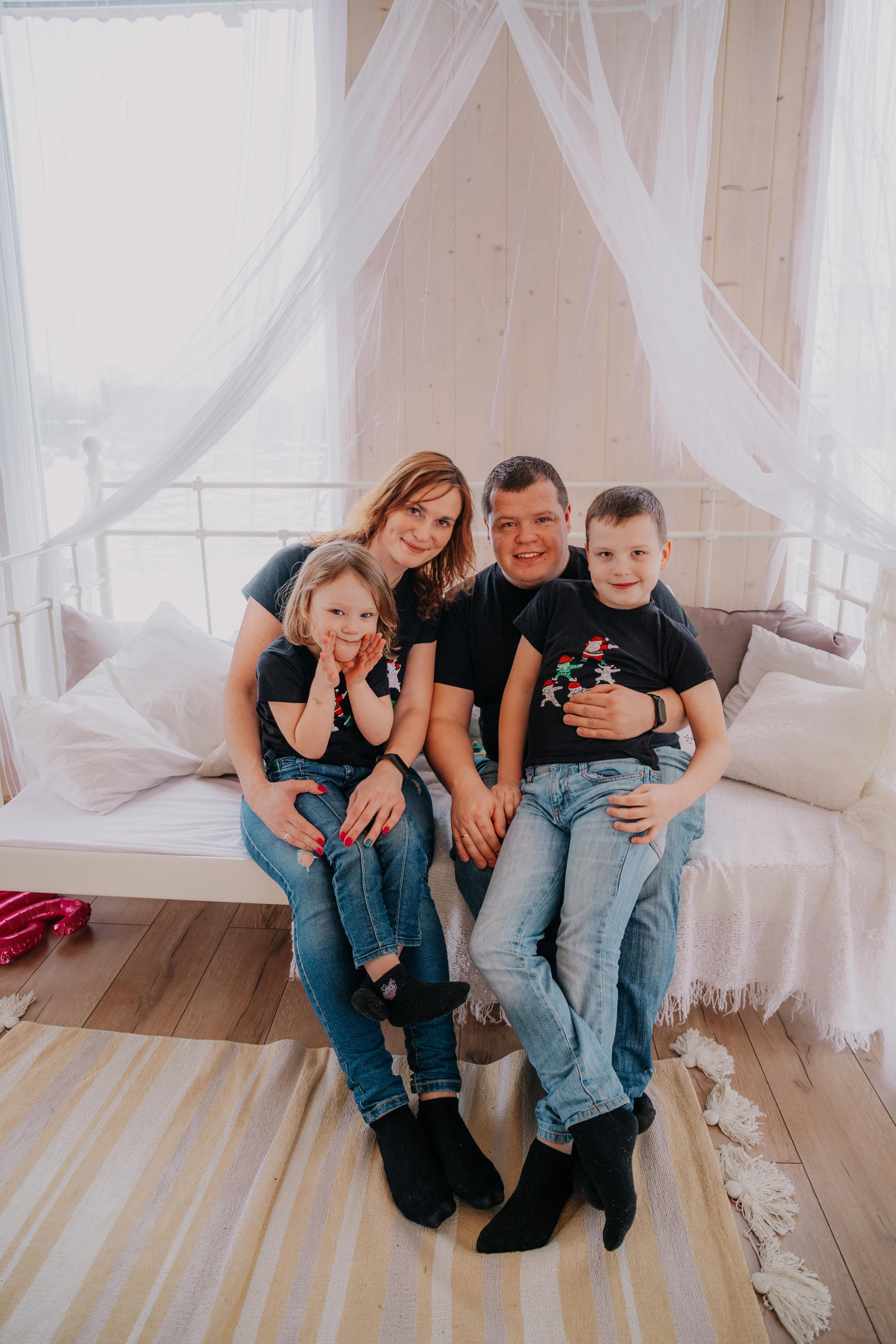 Екатерина и семья (Фотодеревня Видное). Семейный и свадебный фотограф Видное Москва Екатерина Пятова