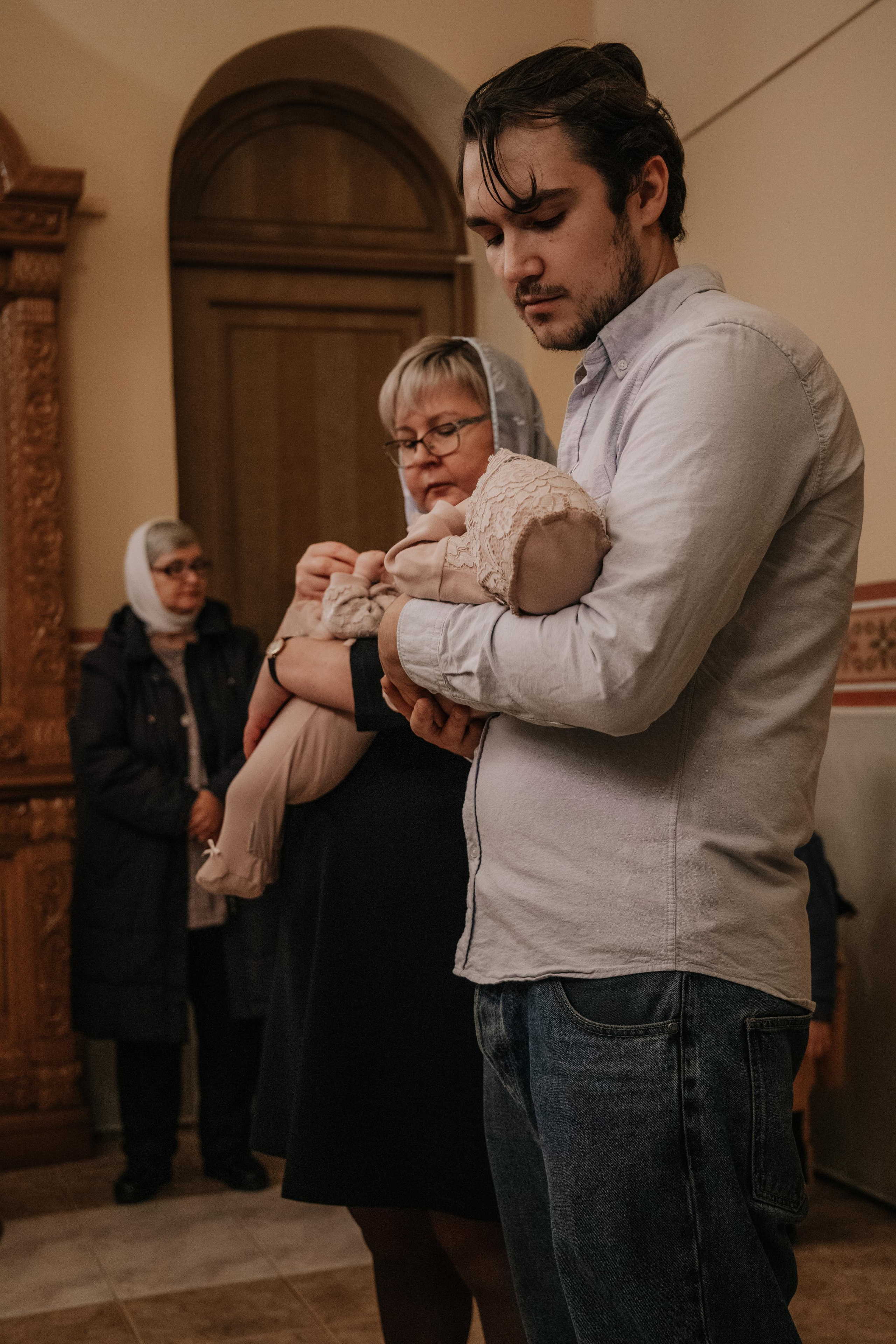 Таинство крещения София и Полина (Георгиевский храм Видное). Семейный и свадебный фотограф Видное Москва Екатерина Пятова