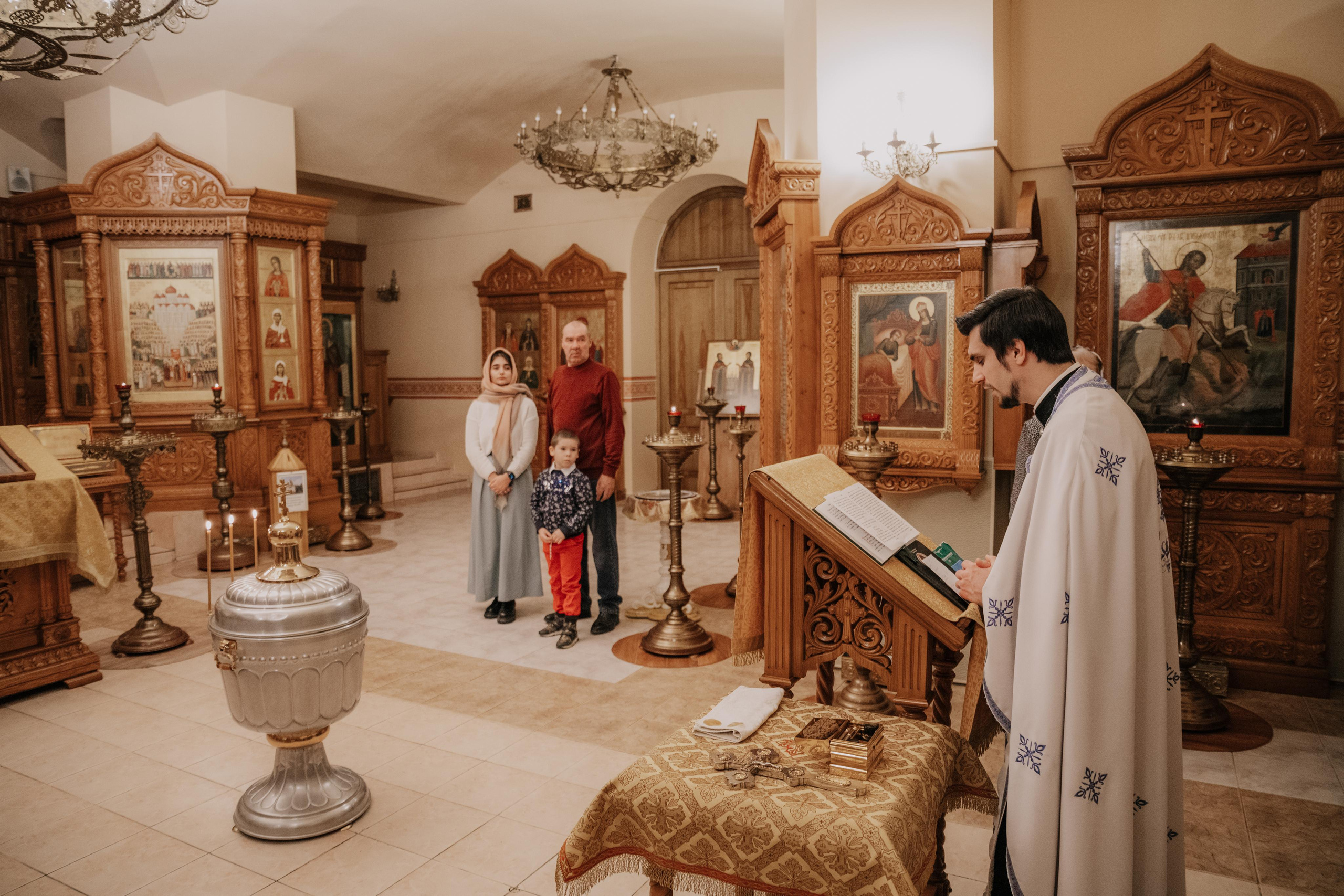 Таинство крещения София и Полина (Георгиевский храм Видное). Семейный и свадебный фотограф Видное Москва Екатерина Пятова