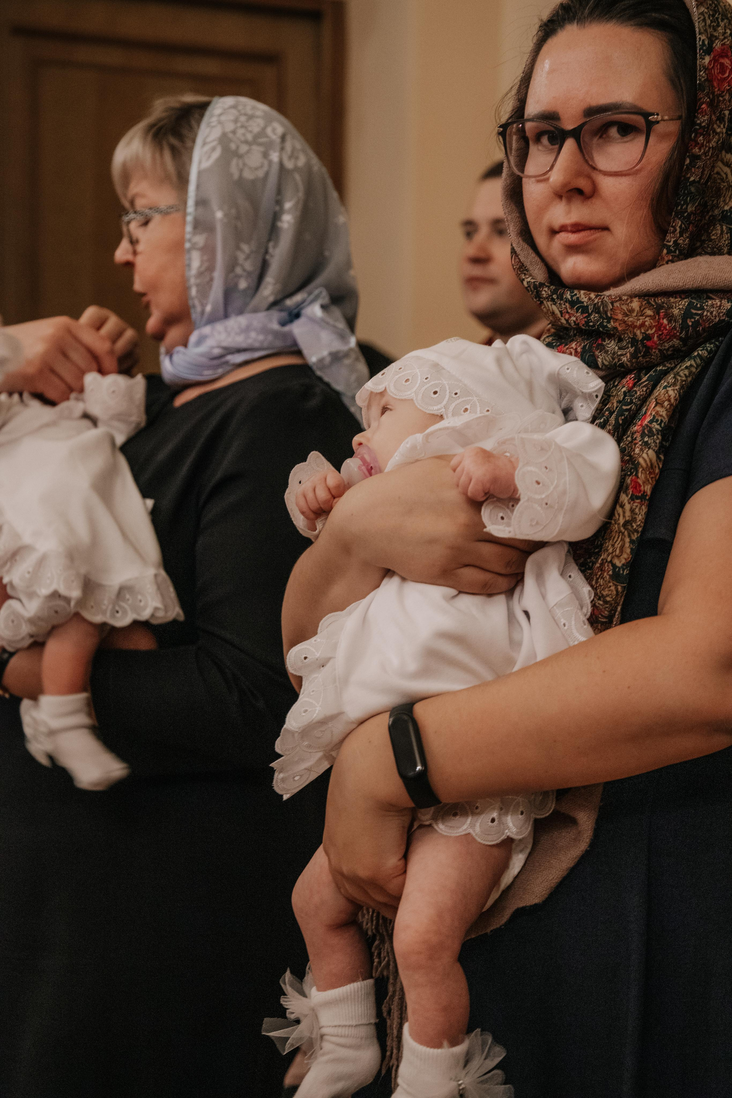 Таинство крещения София и Полина (Георгиевский храм Видное). Семейный и свадебный фотограф Видное Москва Екатерина Пятова