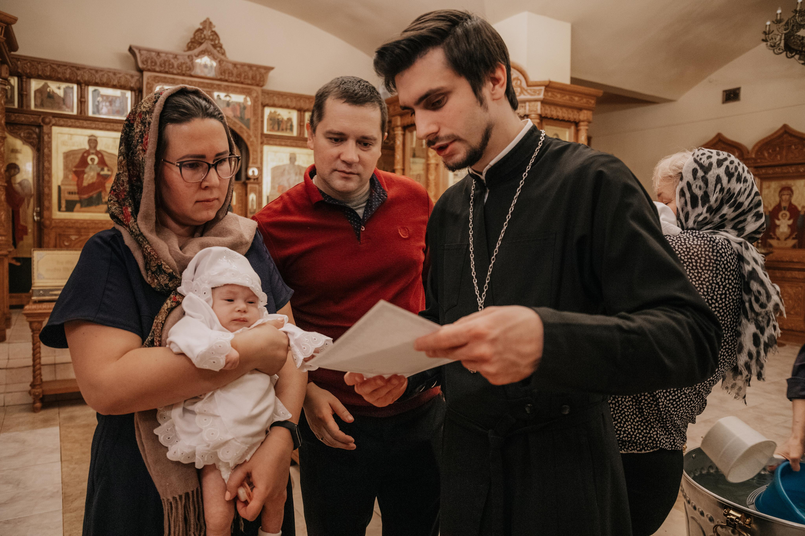 Таинство крещения София и Полина (Георгиевский храм Видное). Семейный и свадебный фотограф Видное Москва Екатерина Пятова