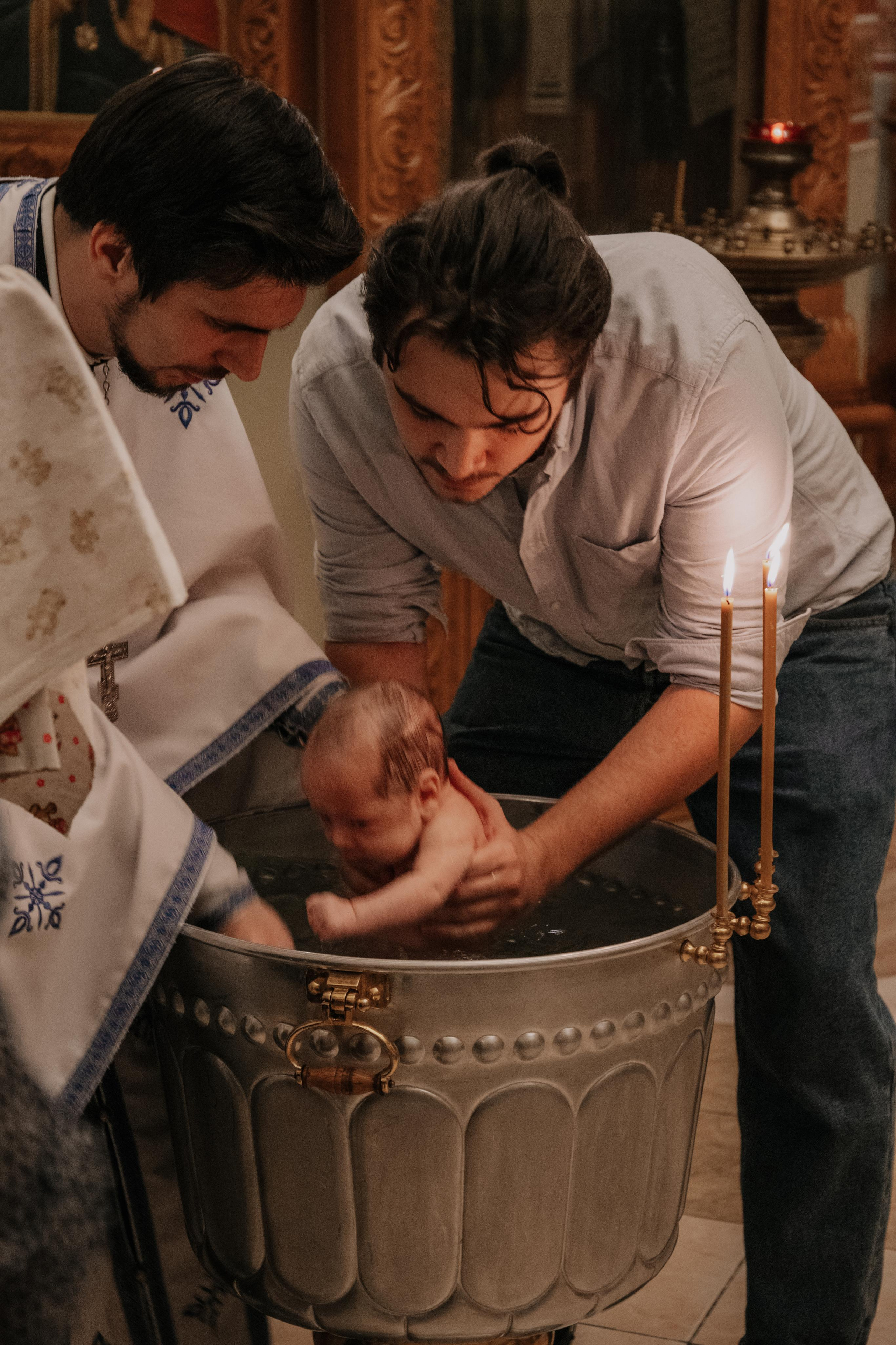 Таинство крещения София и Полина (Георгиевский храм Видное). Семейный и свадебный фотограф Видное Москва Екатерина Пятова