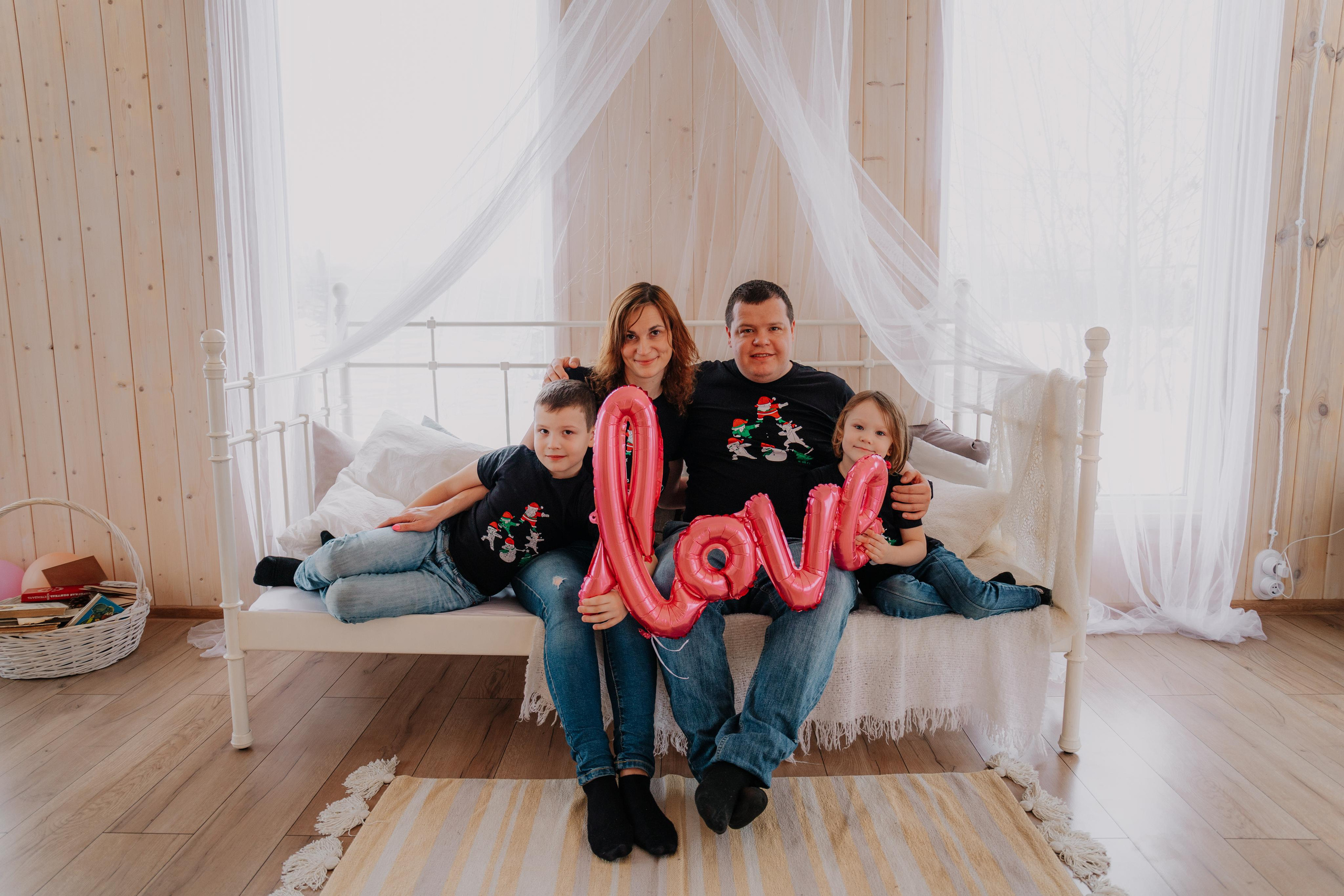 Екатерина и семья (Фотодеревня Видное). Семейный и свадебный фотограф Видное Москва Екатерина Пятова