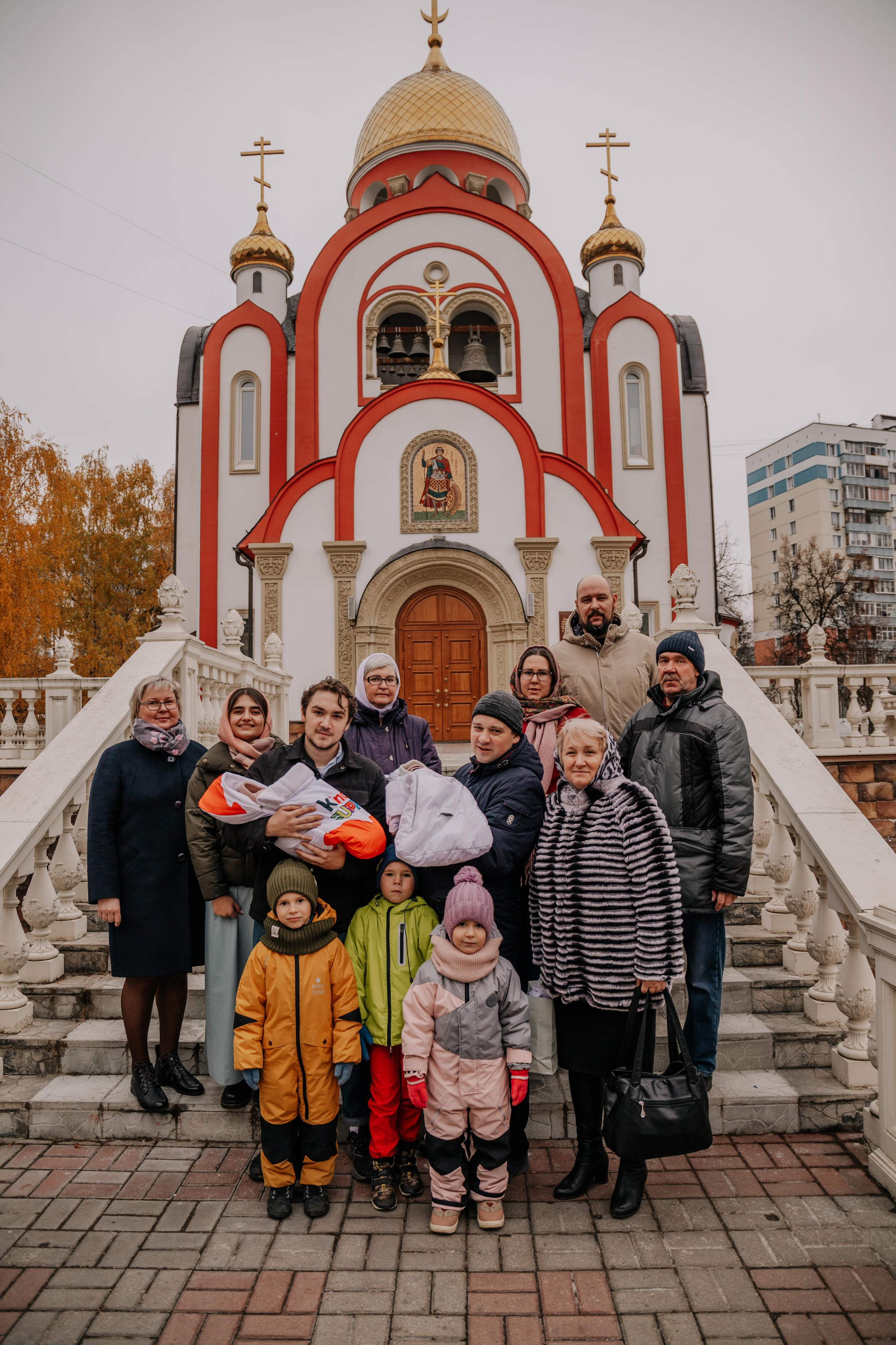 Таинство крещения София и Полина (Георгиевский храм Видное). Семейный и свадебный фотограф Видное Москва Екатерина Пятова