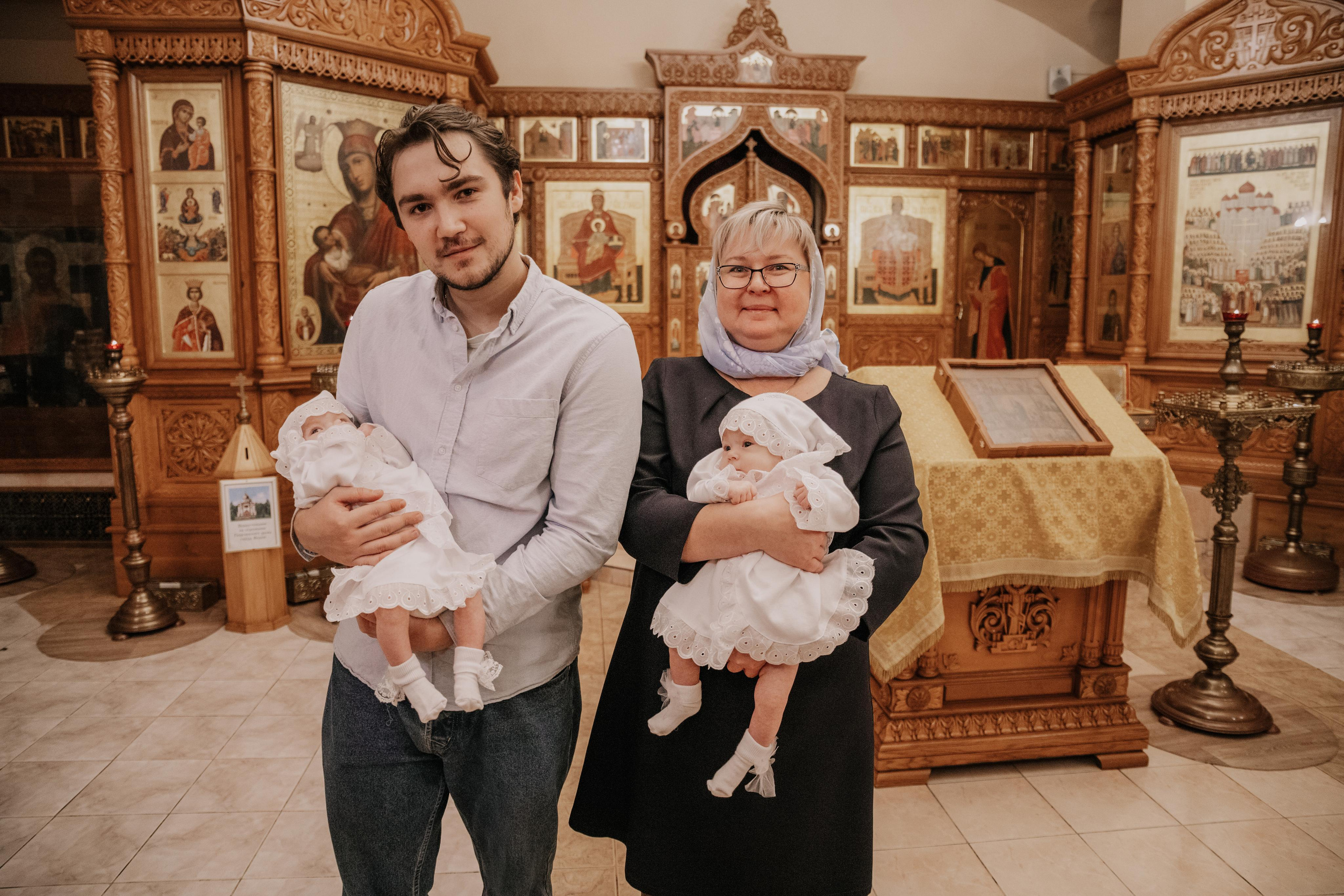 Таинство крещения София и Полина (Георгиевский храм Видное). Семейный и свадебный фотограф Видное Москва Екатерина Пятова