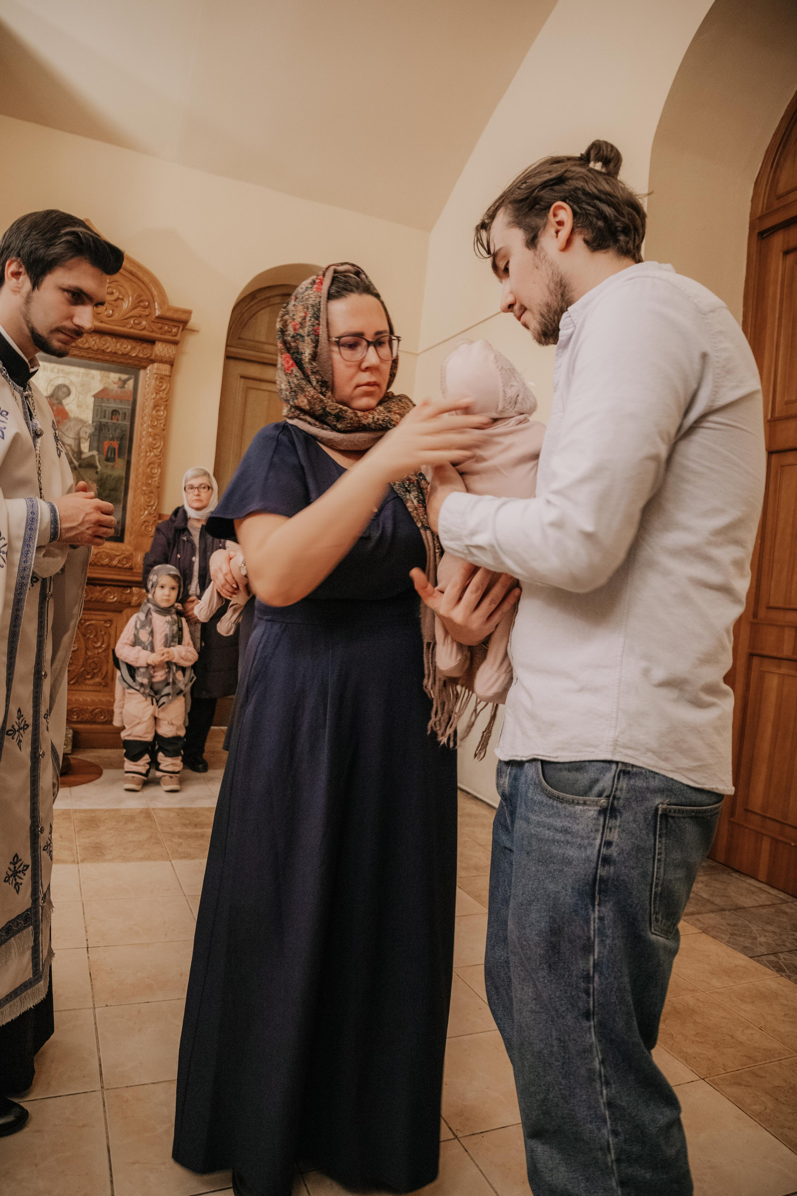 Таинство крещения София и Полина (Георгиевский храм Видное). Семейный и свадебный фотограф Видное Москва Екатерина Пятова