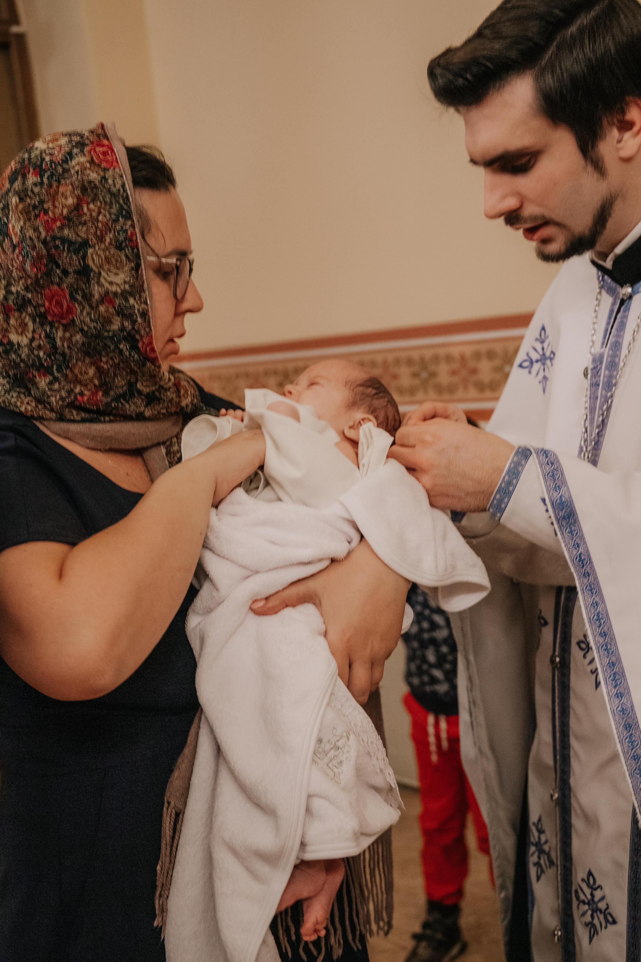 Таинство крещения София и Полина (Георгиевский храм Видное). Семейный и свадебный фотограф Видное Москва Екатерина Пятова