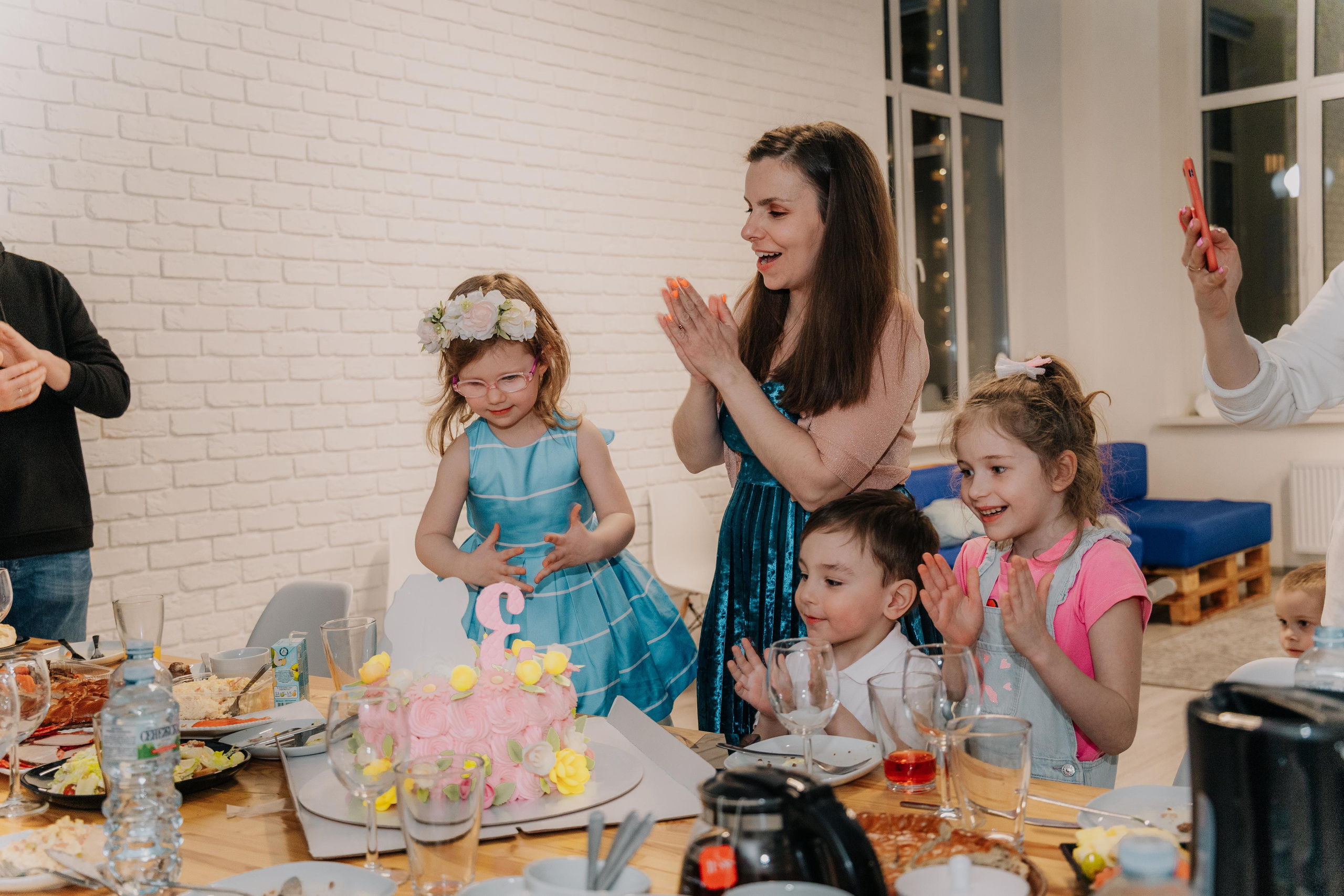 День Рождения Агнюша 3 года (Лофт Облака Реутов). Семейный и свадебный фотограф Видное Москва Екатерина Пятова