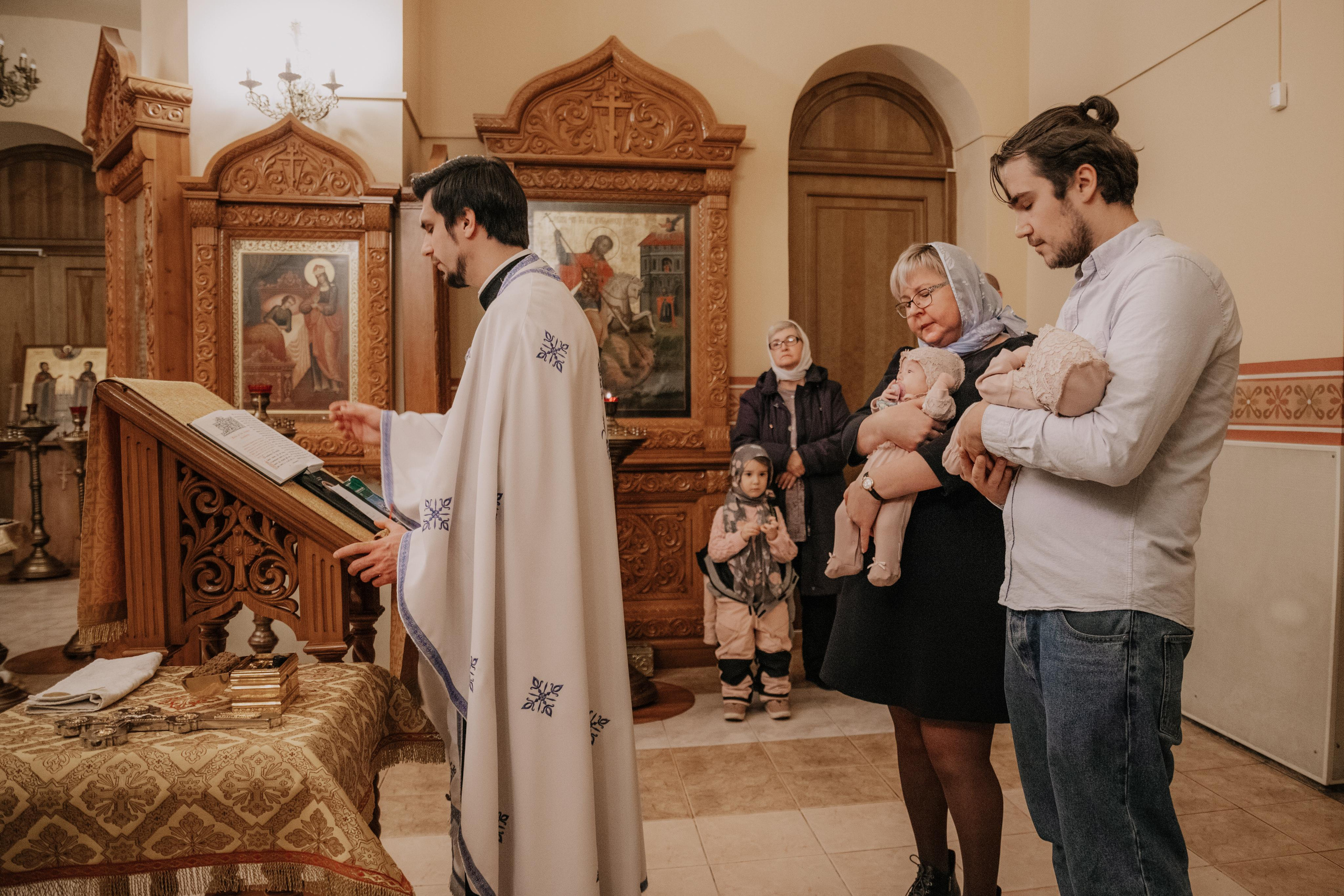 Таинство крещения София и Полина (Георгиевский храм Видное). Семейный и свадебный фотограф Видное Москва Екатерина Пятова