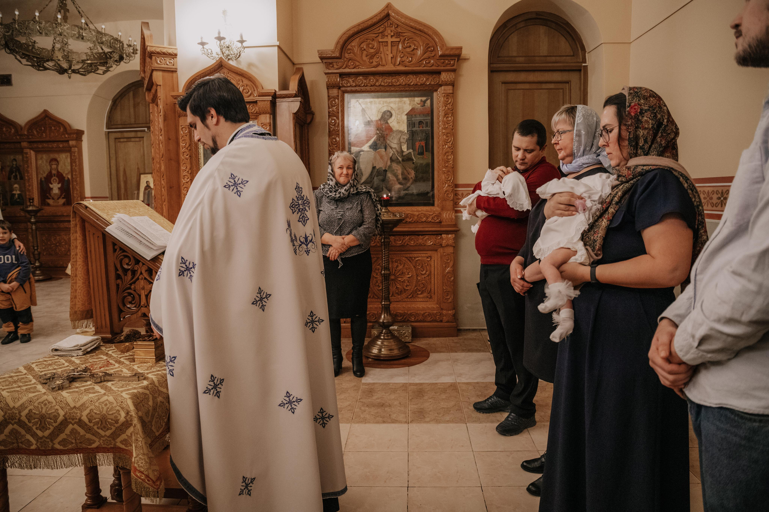 Таинство крещения София и Полина (Георгиевский храм Видное). Семейный и свадебный фотограф Видное Москва Екатерина Пятова