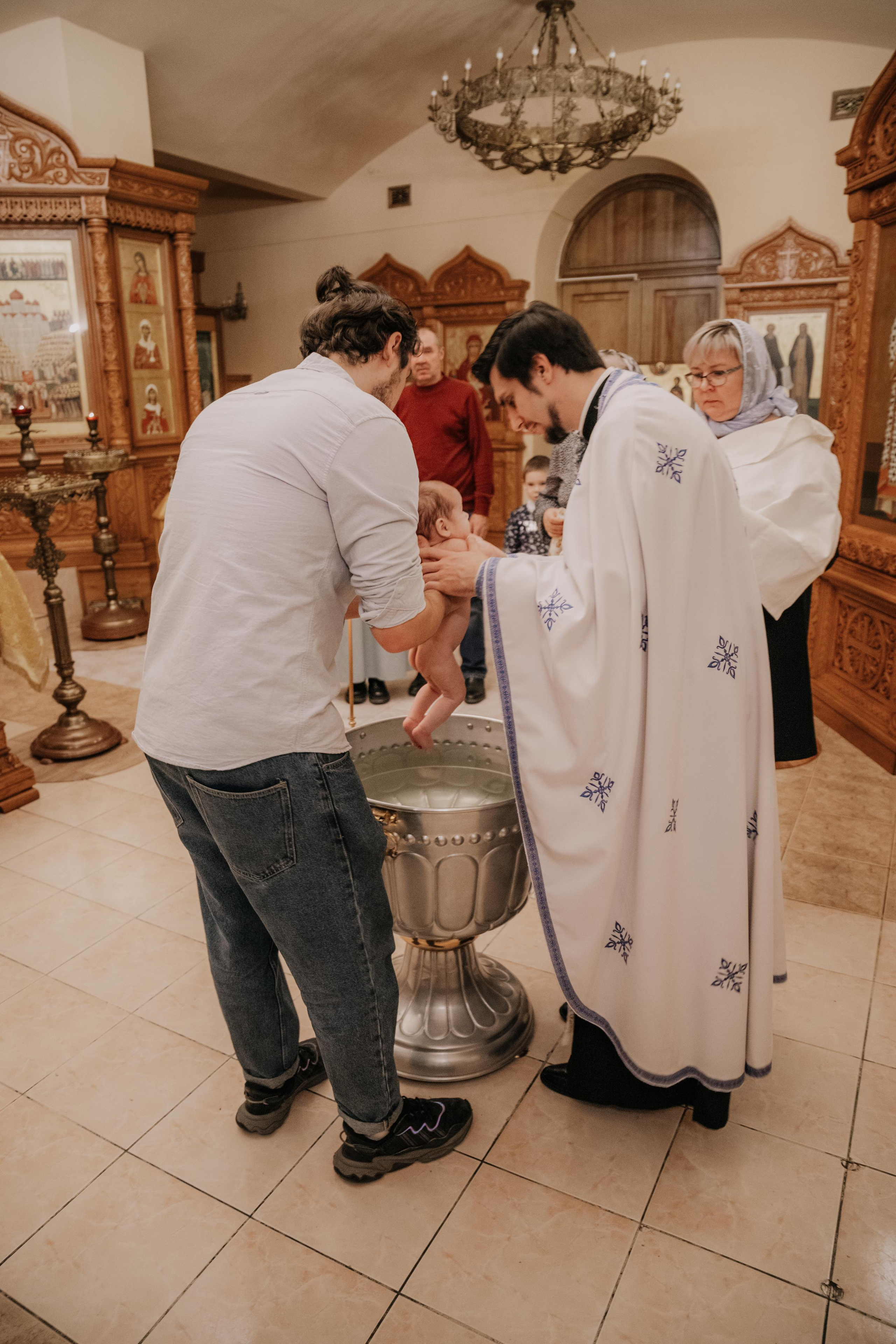 Таинство крещения София и Полина (Георгиевский храм Видное). Семейный и свадебный фотограф Видное Москва Екатерина Пятова