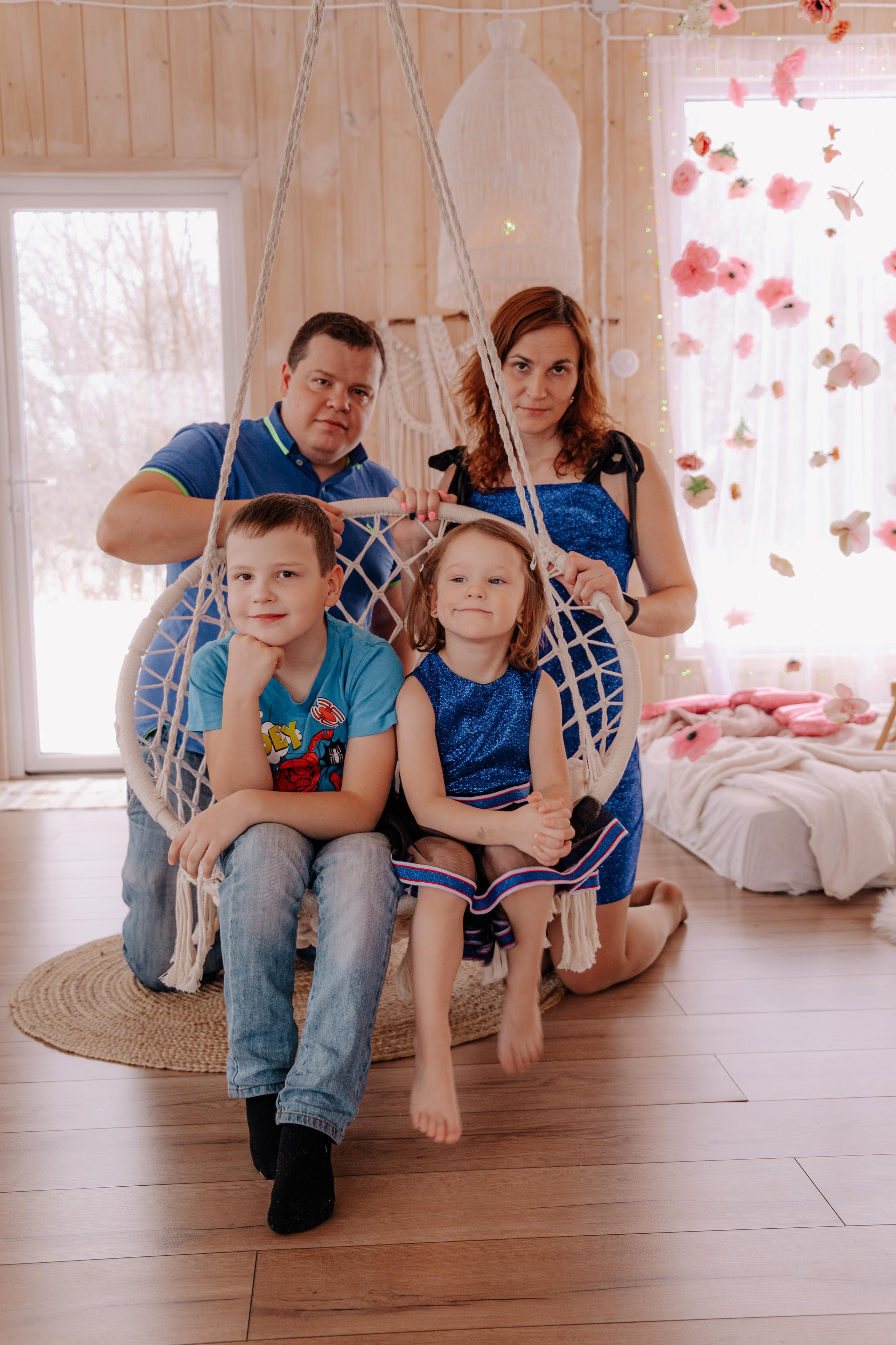 Екатерина и семья (Фотодеревня Видное). Семейный и свадебный фотограф Видное Москва Екатерина Пятова