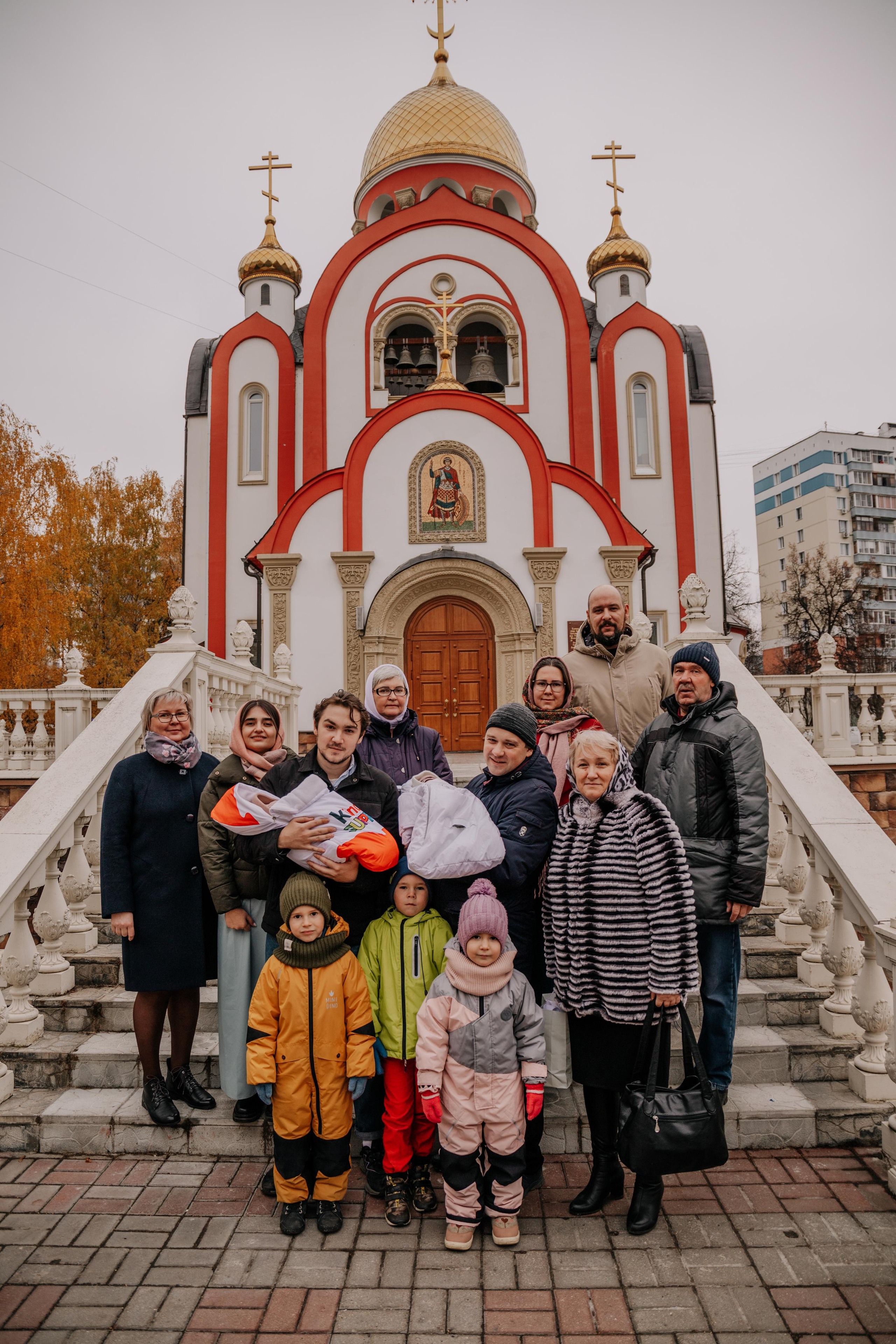 Таинство крещения София и Полина (Георгиевский храм Видное). Семейный и свадебный фотограф Видное Москва Екатерина Пятова