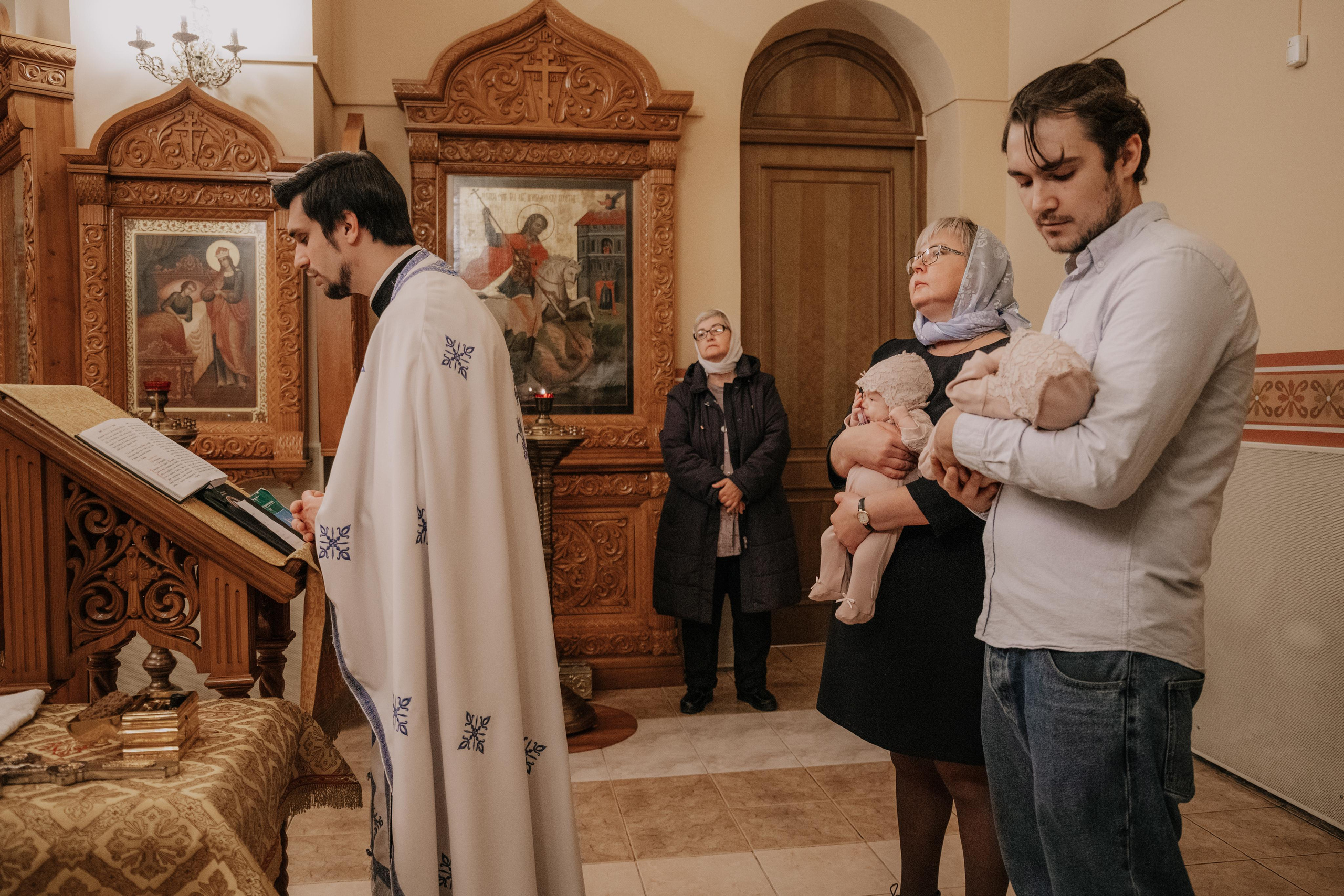 Таинство крещения София и Полина (Георгиевский храм Видное). Семейный и свадебный фотограф Видное Москва Екатерина Пятова