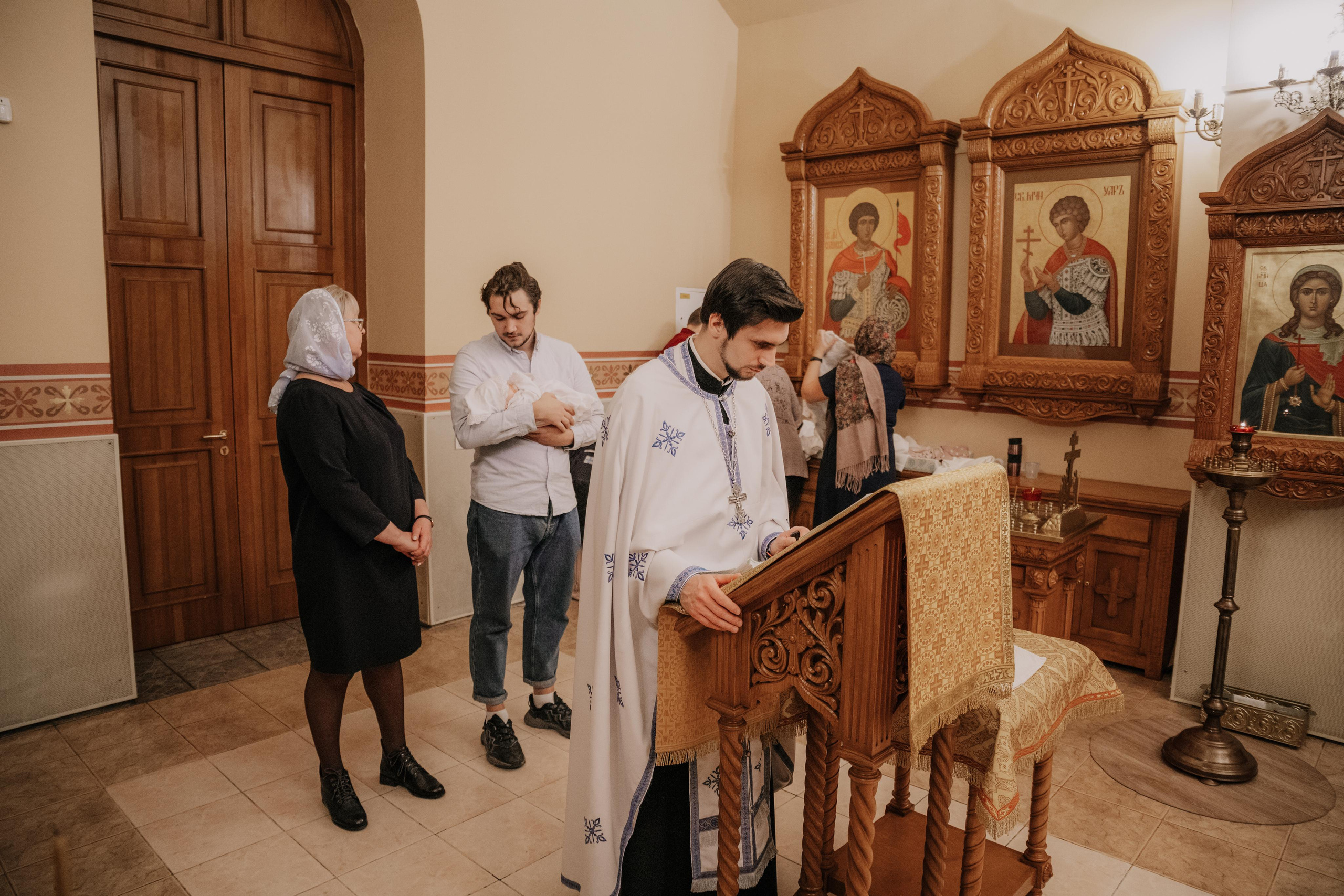 Таинство крещения София и Полина (Георгиевский храм Видное). Семейный и свадебный фотограф Видное Москва Екатерина Пятова