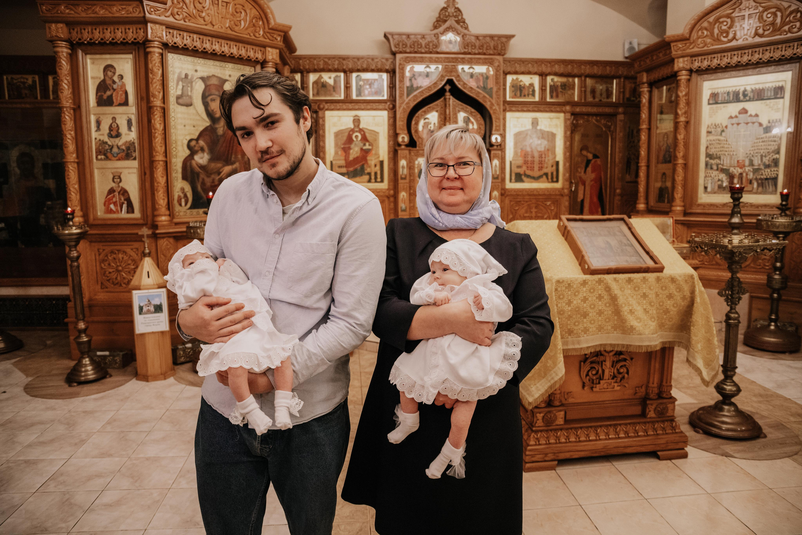 Таинство крещения София и Полина (Георгиевский храм Видное). Семейный и свадебный фотограф Видное Москва Екатерина Пятова